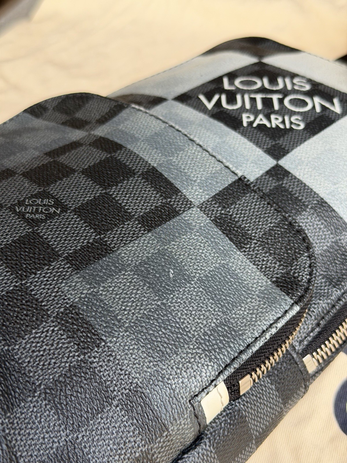 Louis Vuitton Damier Graphite Giant Avenue Sling Bag Black LV