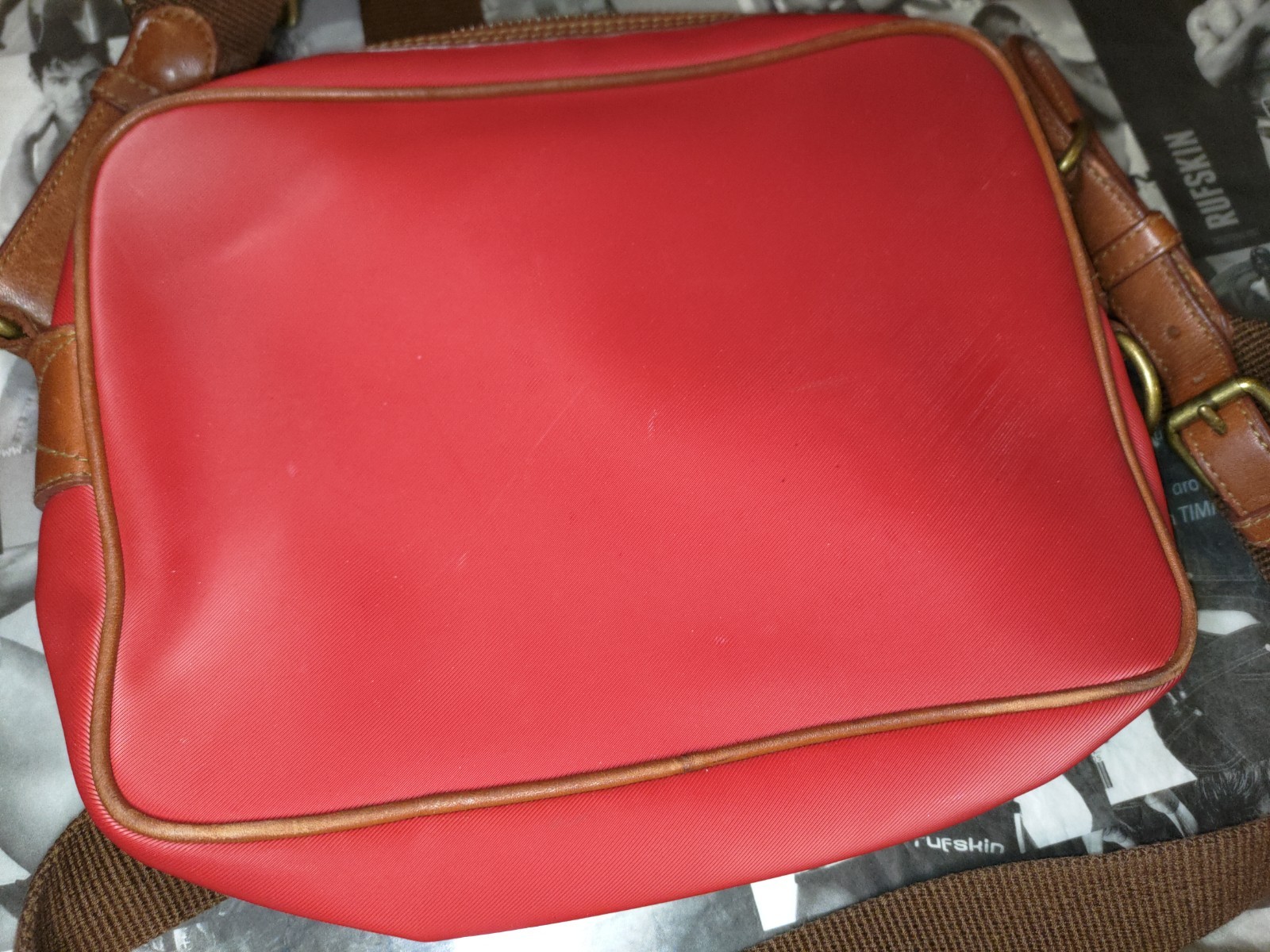 CALVIN KLEIN LEATHER PURSE MESSENGER CROSSBODY SHOULDER BAG. RED. VINTAGE 🌈 GAY
