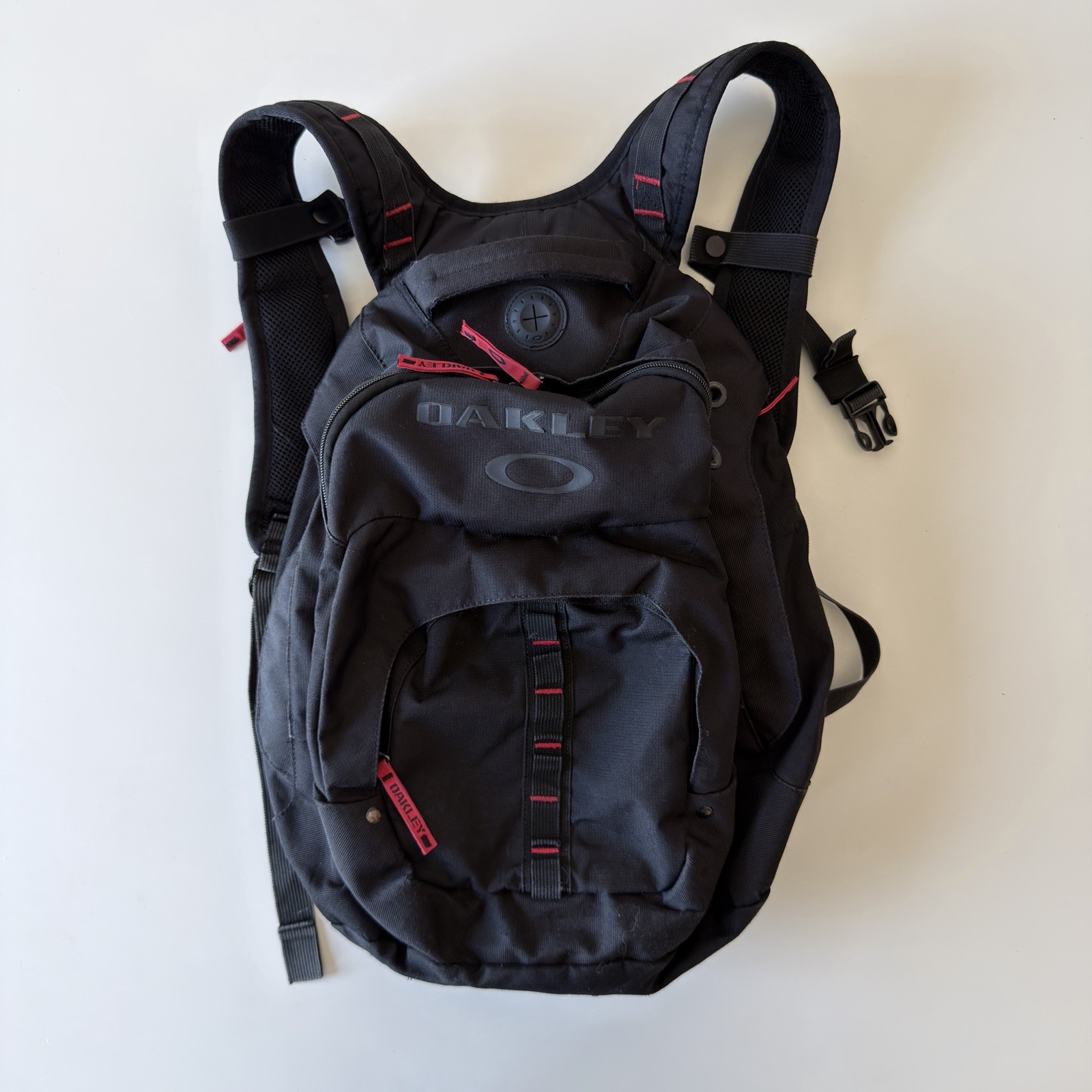 Vintage Oakley Backpack Black Red Hiking Outdoors Gorpcore Y2K Software