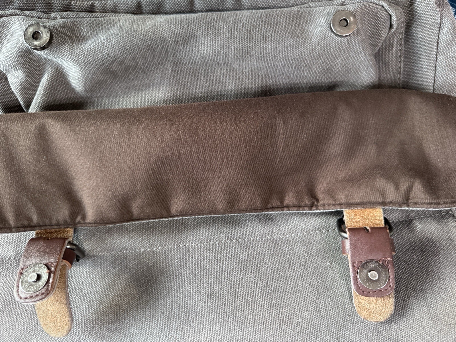 Vintage Sturdy Brown Heavy Canvas & Leather Messenger Bag-No Brand