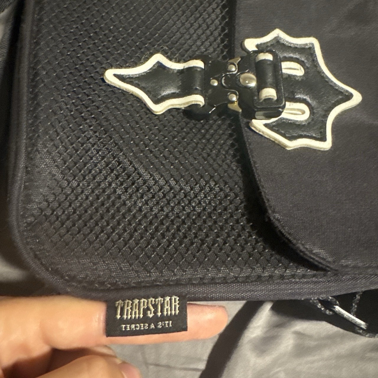 TRAPSTAR Black Small Crossbody Bag Buckle Closure Adjustable Logo Strap Unisex