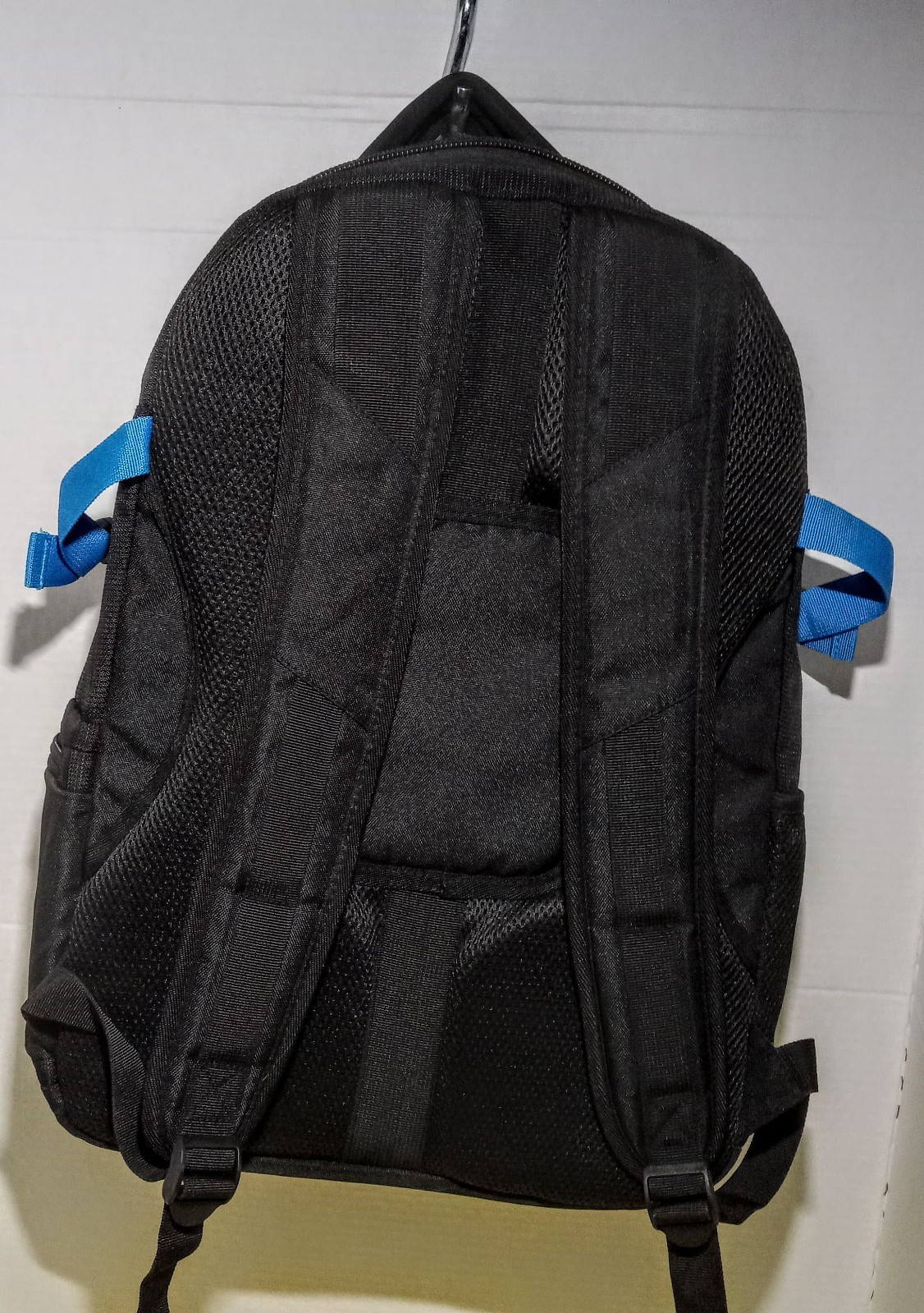 Backpack-Multiple Pockets-Large-19inx14inx6in-Black and Blue-pre-owned