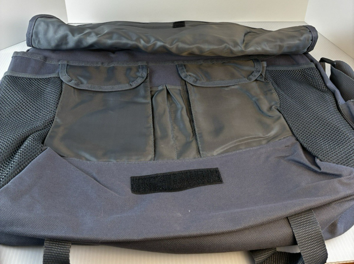 NEW! Guess Messenger Bag Padded Laptop Many Pockets Crossbody Gray/Black/White