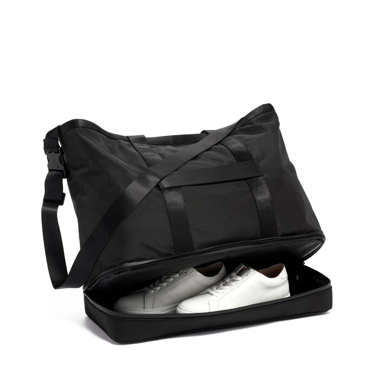 NEW TUMI Alpha 3 Carryall Tote Black 2203152 FXT Ballistic Nylon Business
