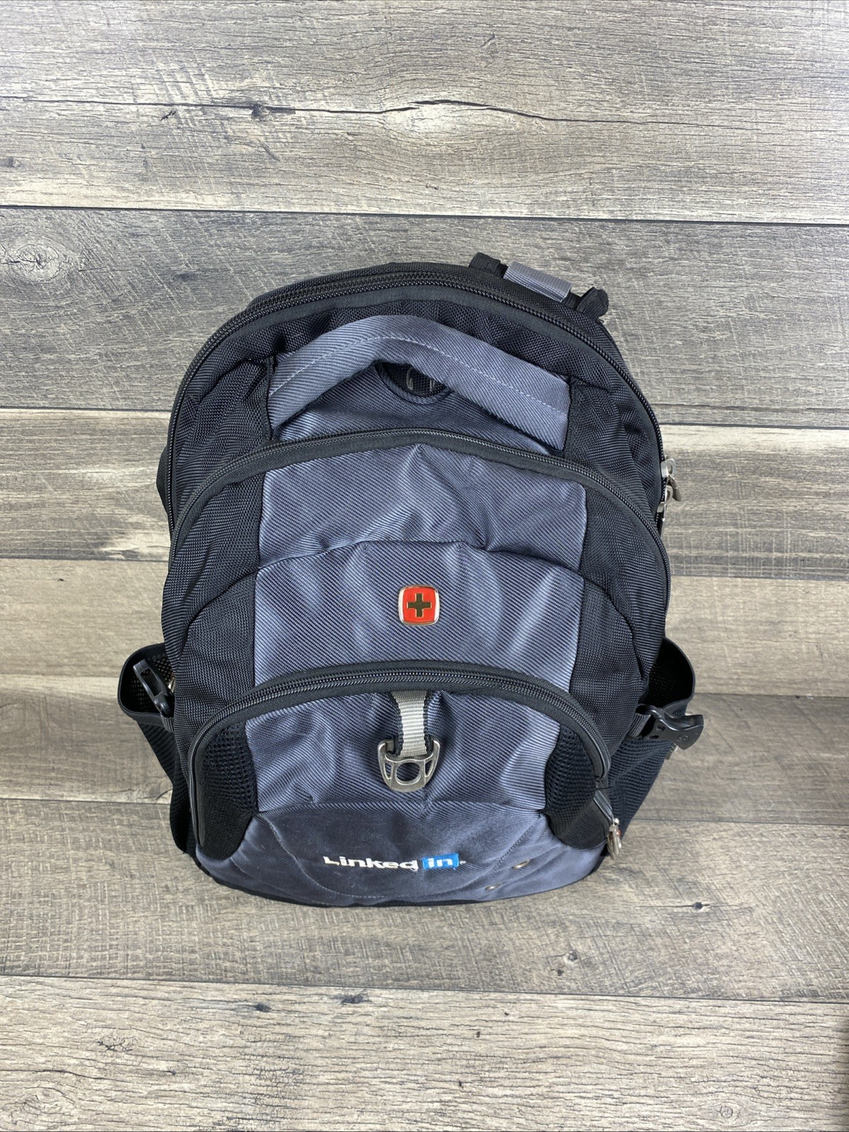 SWISSGEAR AIRFLOW BLACK & GRAY SCHOOL TRAVEL BACKPACK BAG