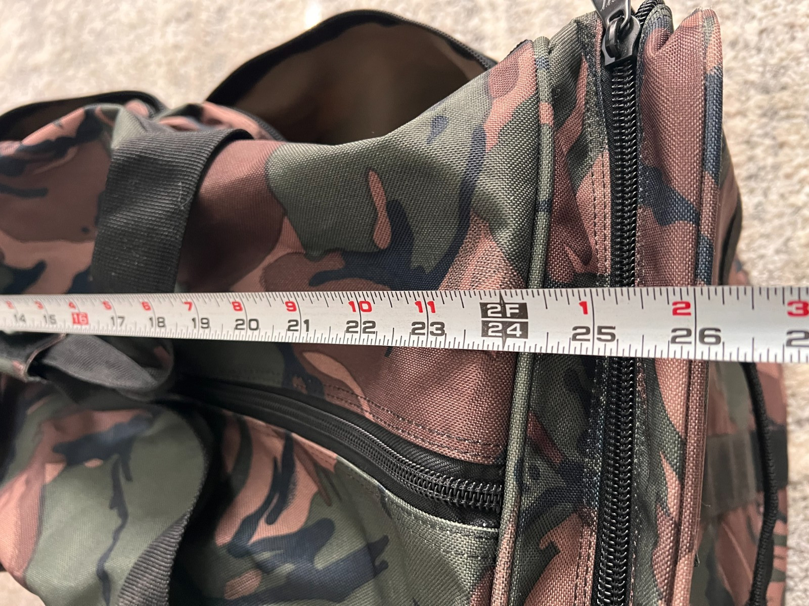 WESTERN PACK Duffle Travel Bag X-LARGE 26x14x13 Camo Hunting Outdoor Gear EUC