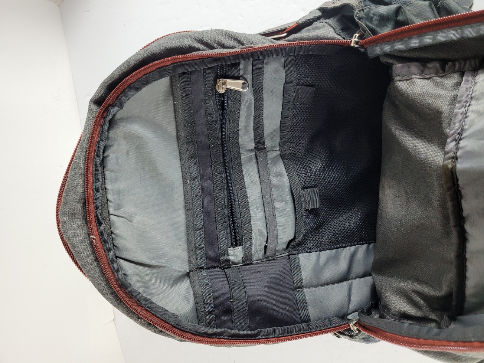 The North Face Recon FlexVent Men’s Backpack Medium Size Pre-Owned Ships Free
