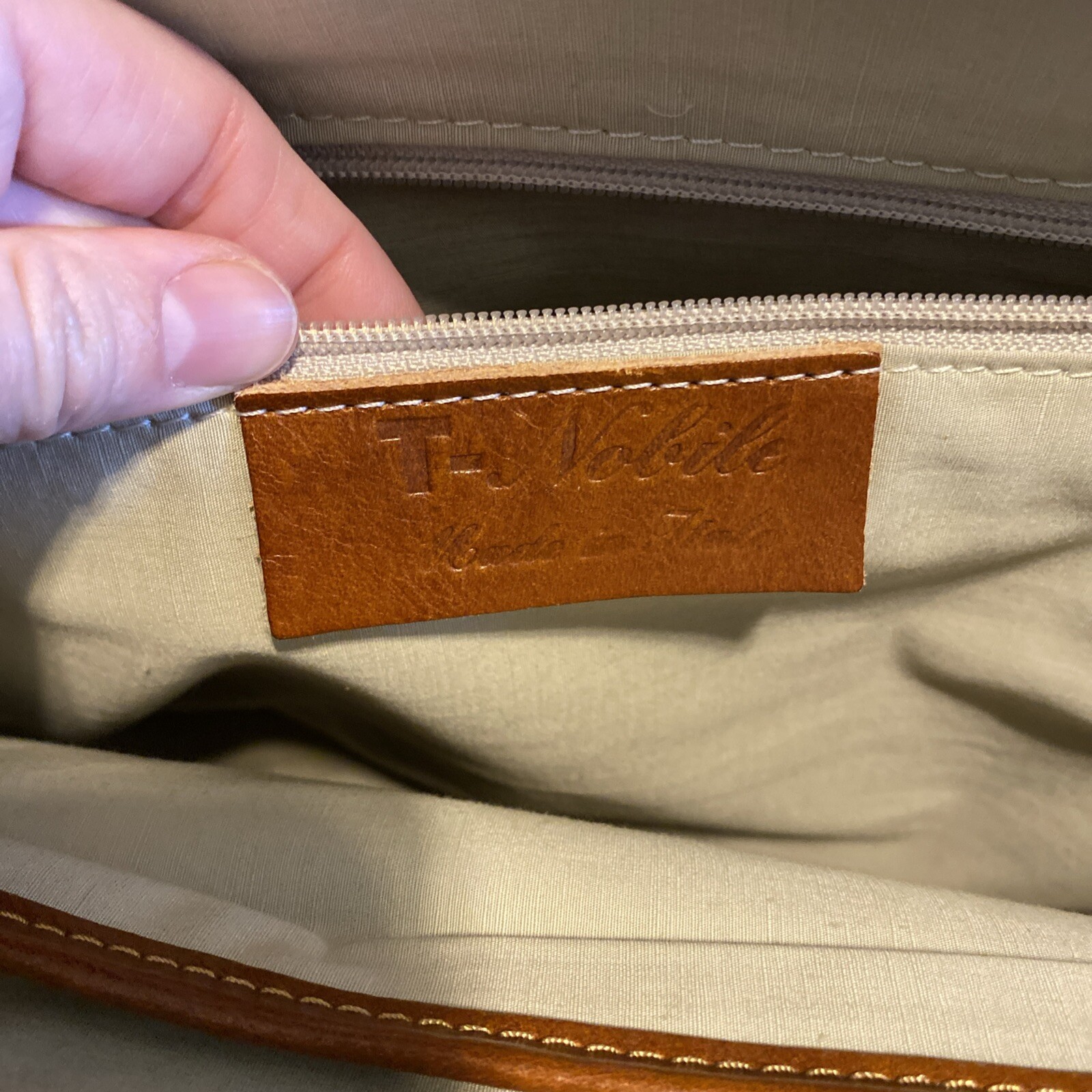 T NOBILE Cognac Leather Straps Laptop Large Messenger Bag Purse ITALY EUC