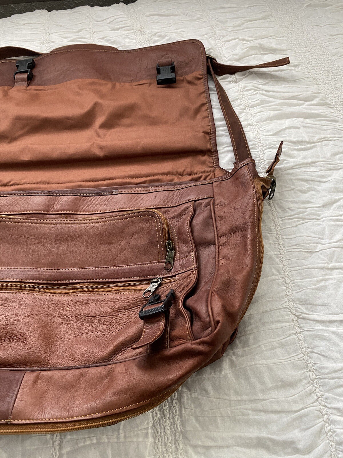Cortez Genuine Leather Briefcase Made in Colombia w Cross body Strap