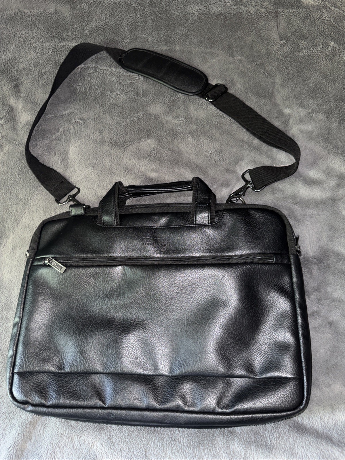 NWT Kenneth Cole R-Tech Reaction “Long Way To Go” Laptop Case