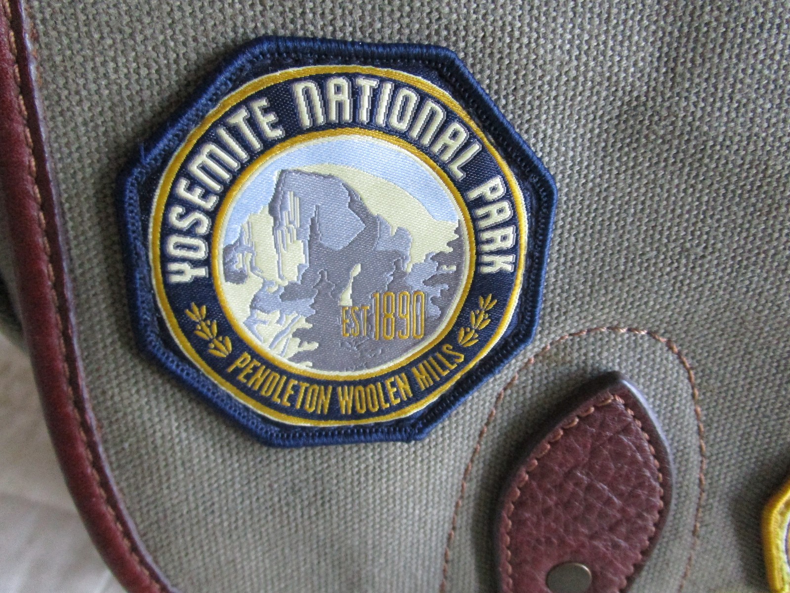 Pendleton National Parks Patches Canvas Leather Messenger Laptop Bag RARE Unisex