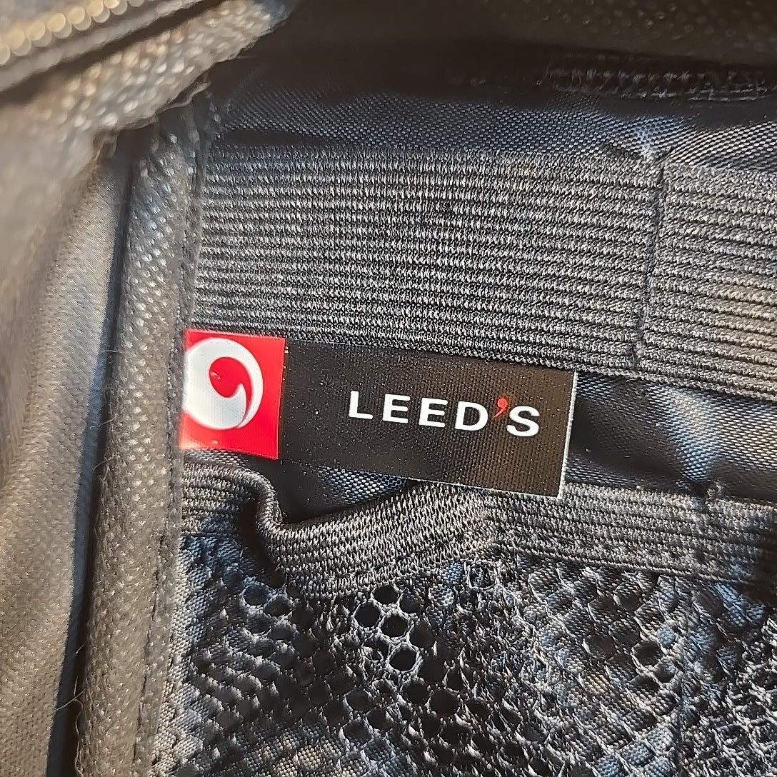 Leeds X Games Aspen Black Toiletry Duffel Bag Bottles Holder Travel Kit Colorado