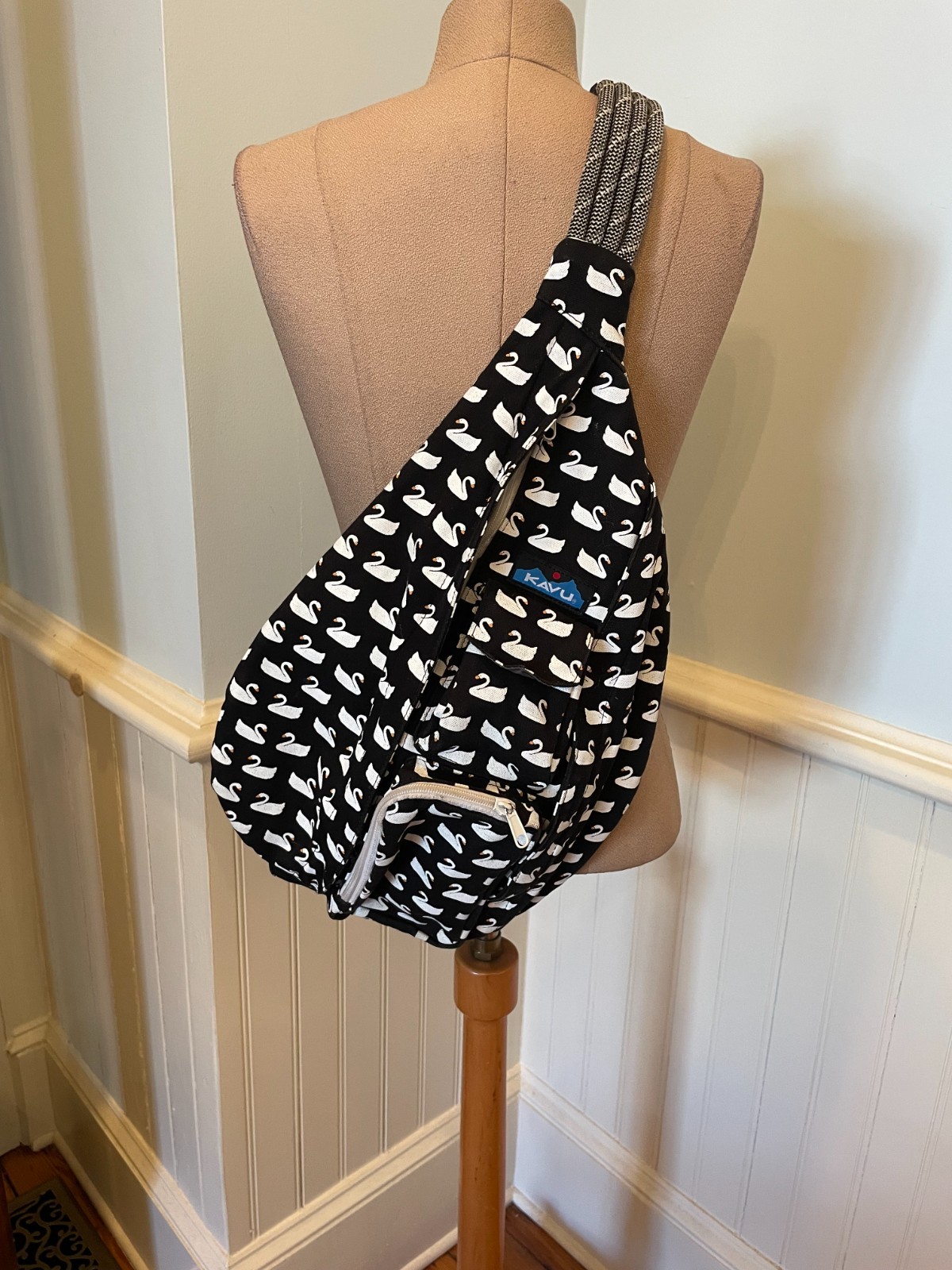 KAVU Rope Sling Bag in “Swan Love” print cross shoulder