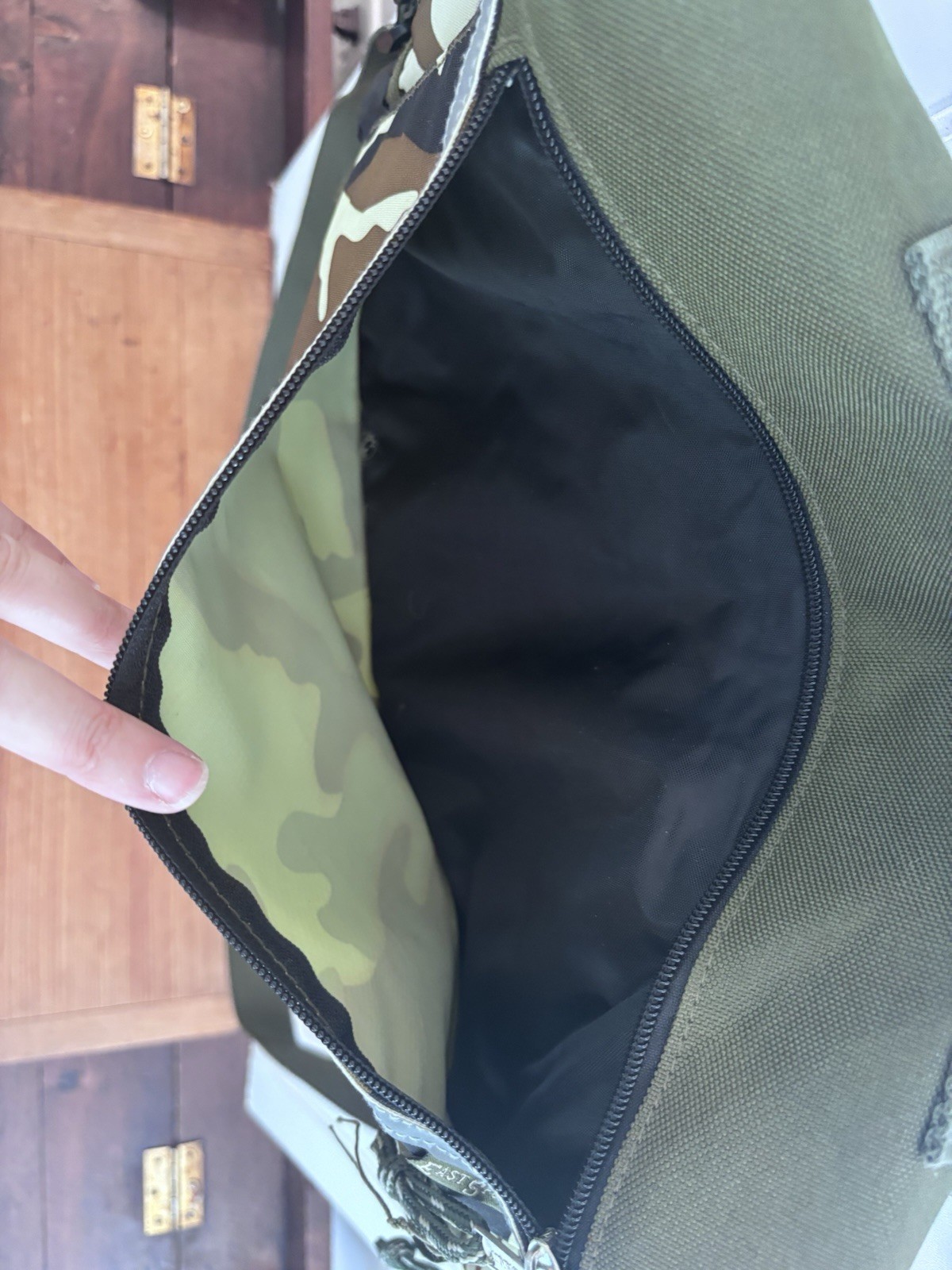 Vintage EAST SPORT Camo Messenger,Computer,Travel,Sport Shoulder Bag, 15” x 18”