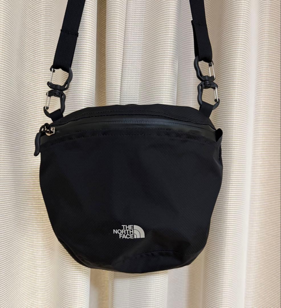 THE NORTH FACE Shoulder Bag Black 21x25x4cm Water Resistant Durable Zipper