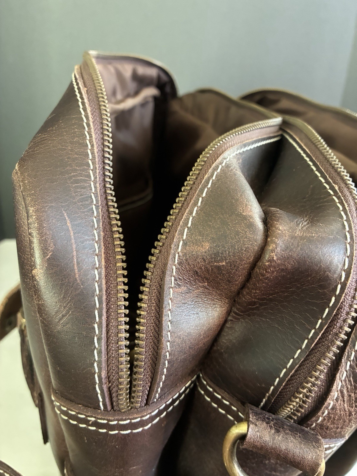 Kodiak Pilot Buffalo Leather Carry On 2 Compartment Bag w/ Shoulder Strap