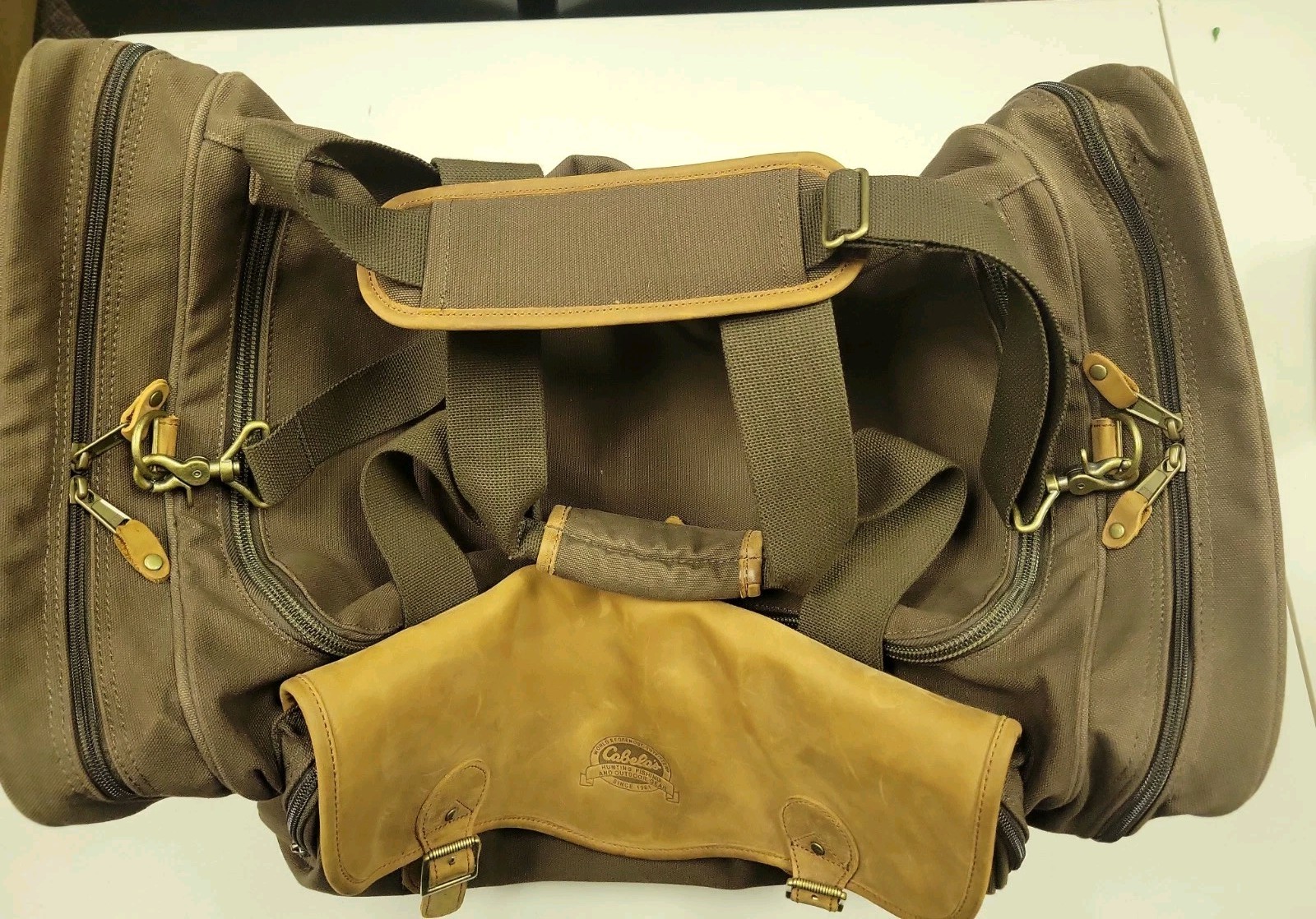 Cabela’s Vintage Battenkill canvas and leather XL duffle bag NICE!!