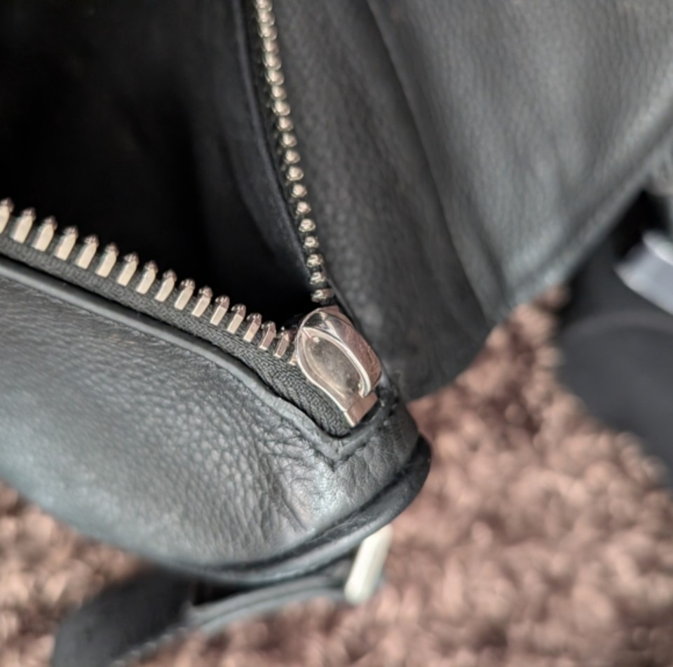 Authentic Christian Dior Men’s Saddle Bag Adjustable Shoulder Strap Magnetic Zip