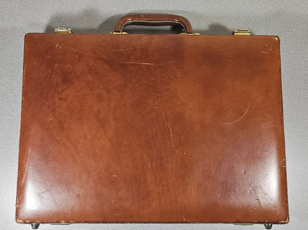Stebco Leather Briefcase Spain FOR PARTS Latch Damage Strong Handle With Keys