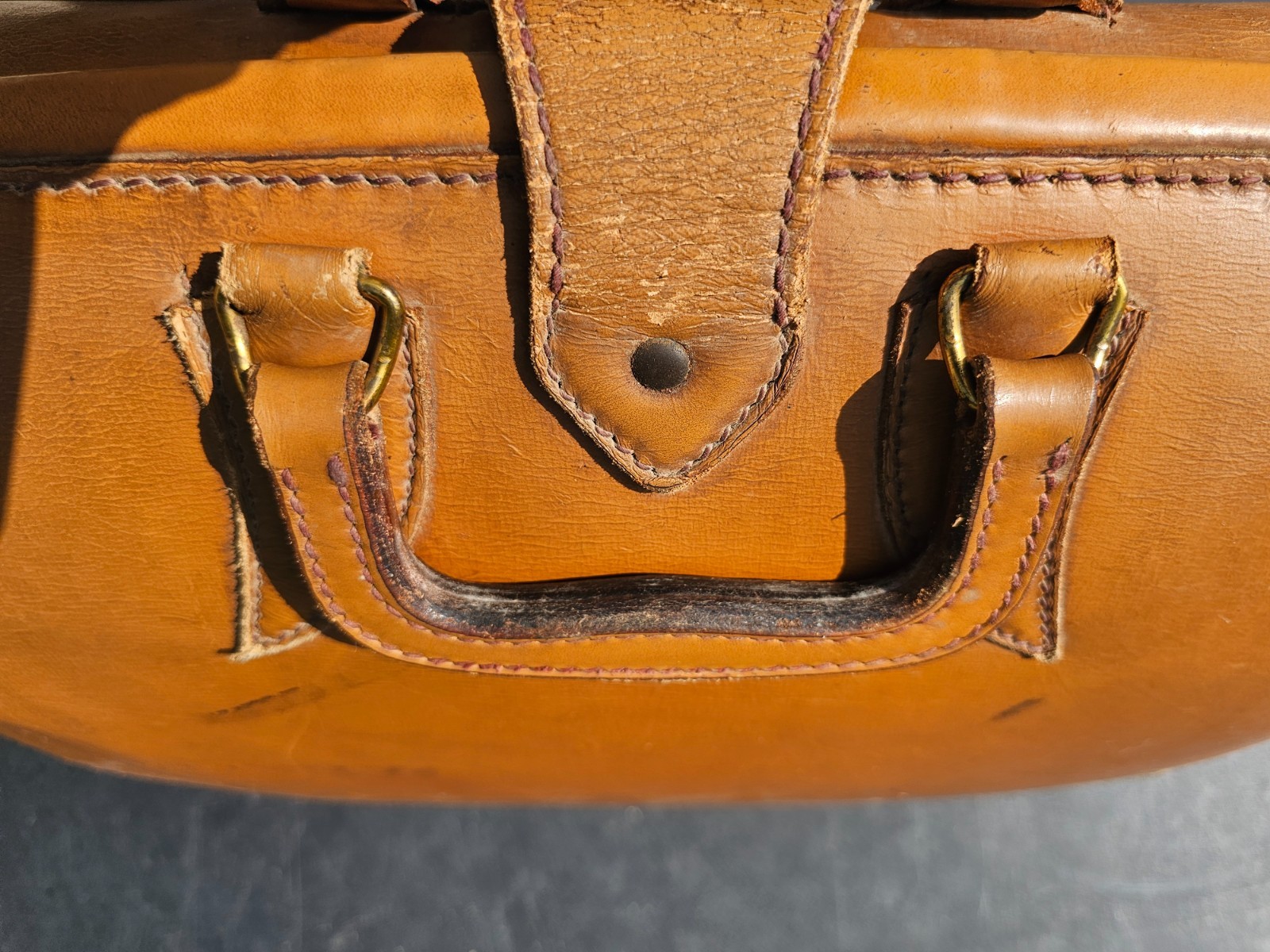 Vintage Tan Brown Leather Briefcase Gladstone-Style Doctors Bag Genuine Cowhide