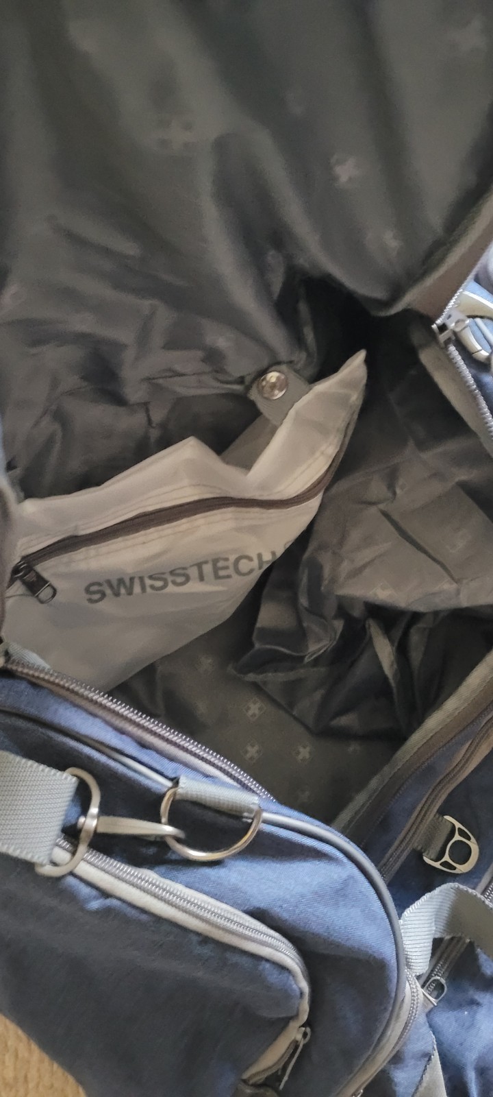 Swiss Tech Duffle Bag Blue and Grey Shoulder Strap Side Pockets Athletics Travel
