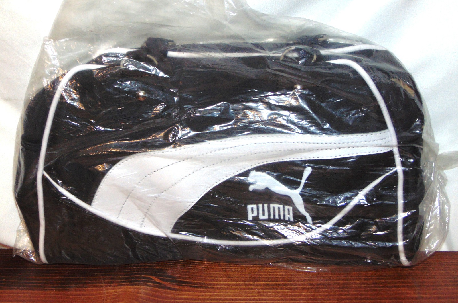 PUMA Retro Look Formstrip Logo Black White Gym Sport Beach Hand Grip Tote Bag