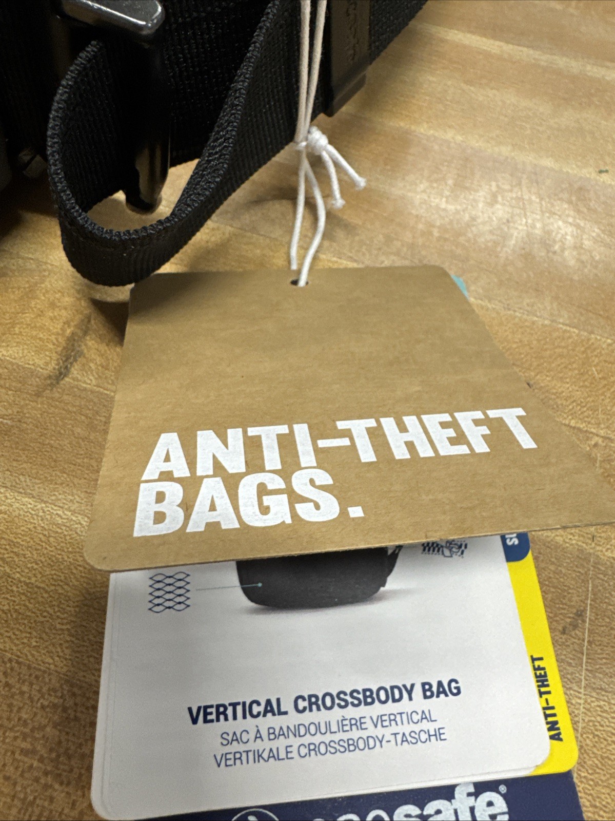Pacsafe Metrosafe X Anti-theft Vertical Crossbody Bag 30620 New With Tags
