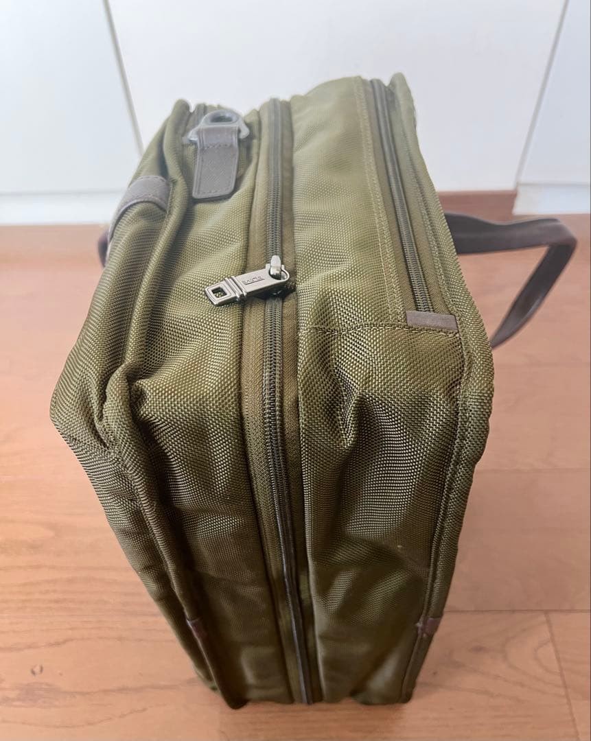 TUMI Alpha Expandable Business Bag 2Way Khaki Olive Nylon Leather PC Storage