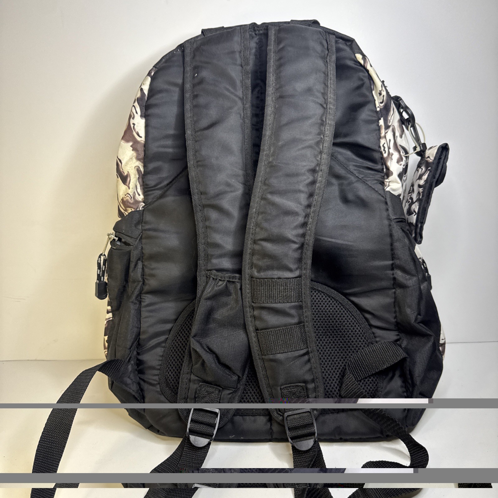 Eastport Xl Expansion Backpack In Abstract Black & White 6 Pockets EUC