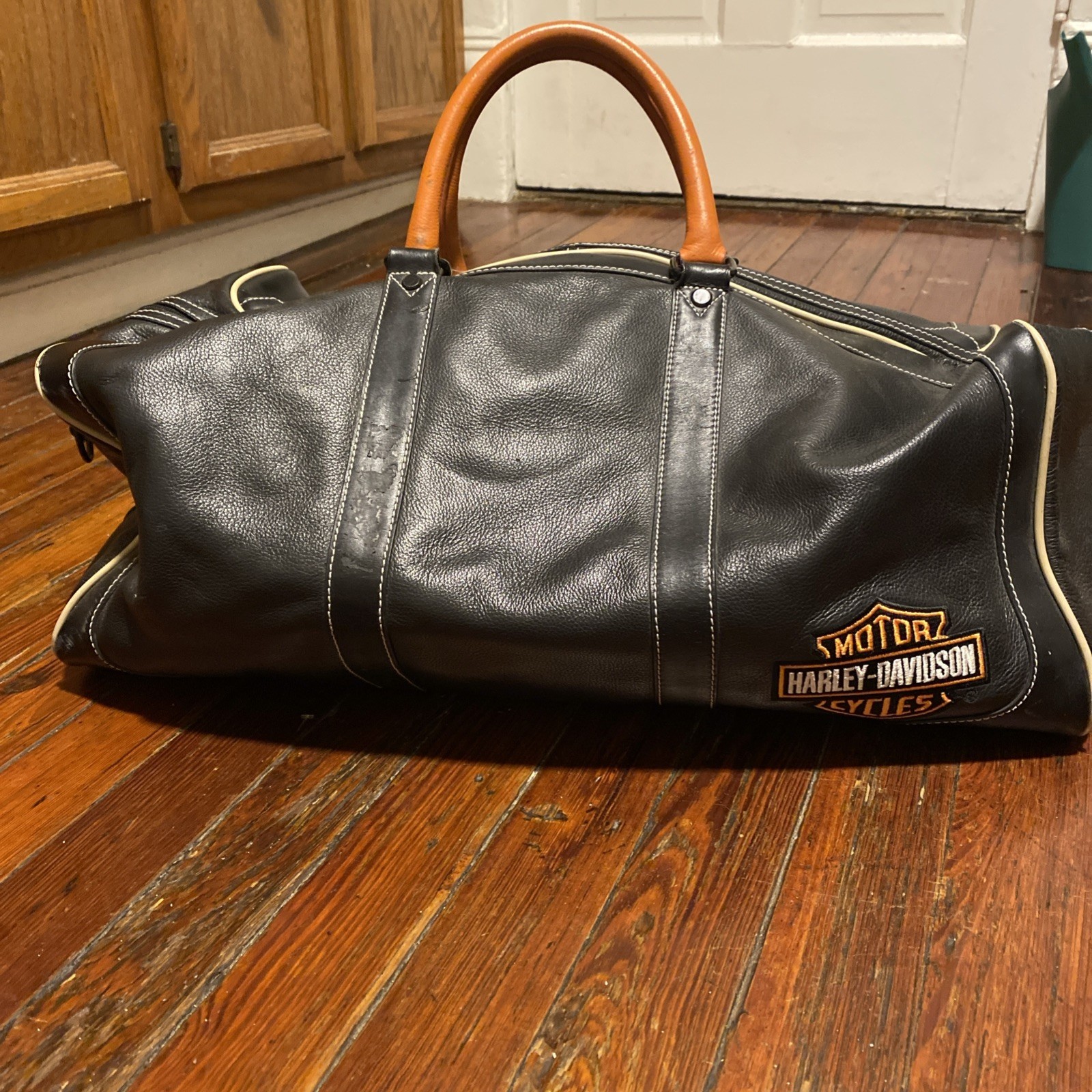 Used Harley Davidson Leather Duffle Bag Travel Black Motorcycle Carryon 22x10x12