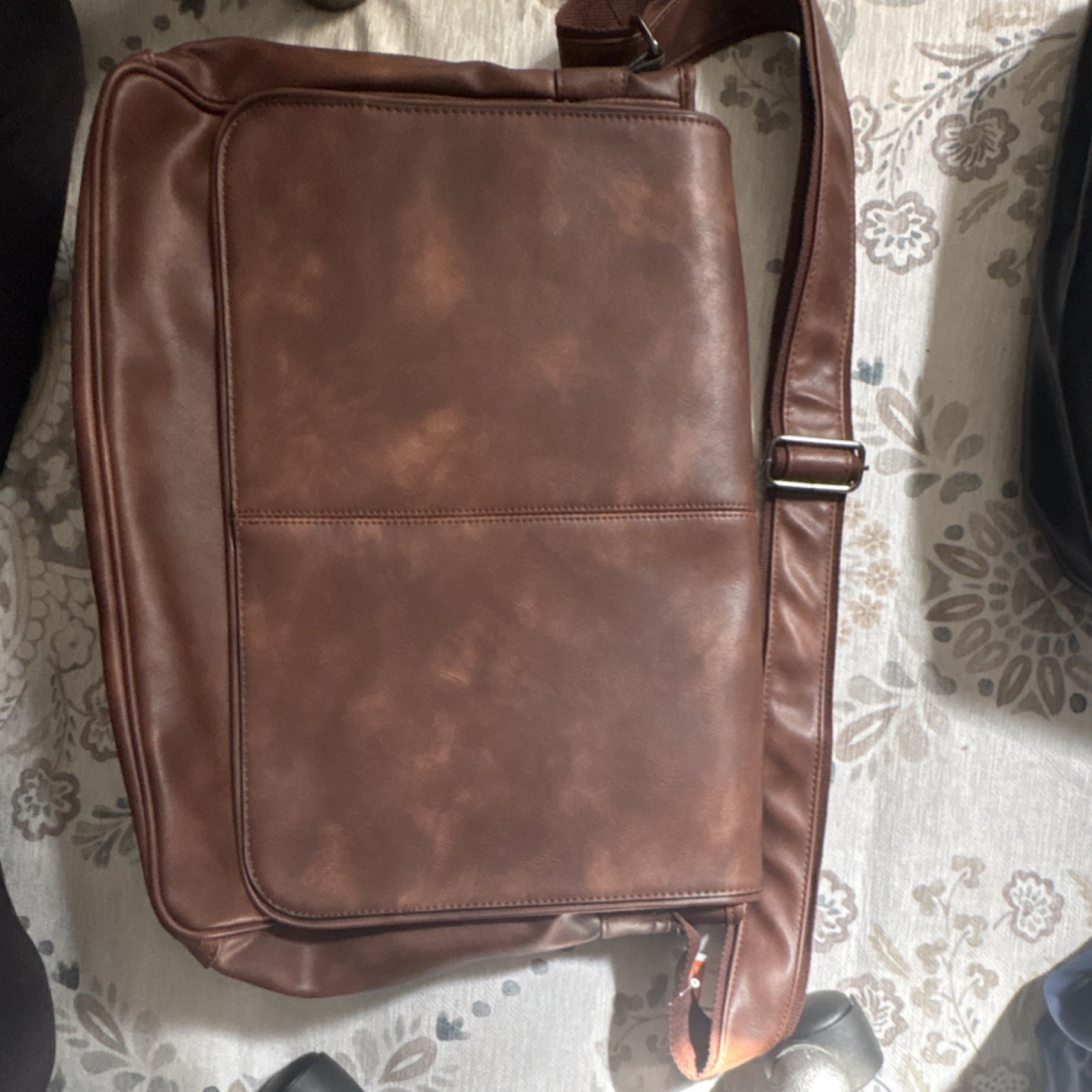 K Carroll Camel Men’s RFID Messenger Bag Padded Laptop Section Multiple Pockets