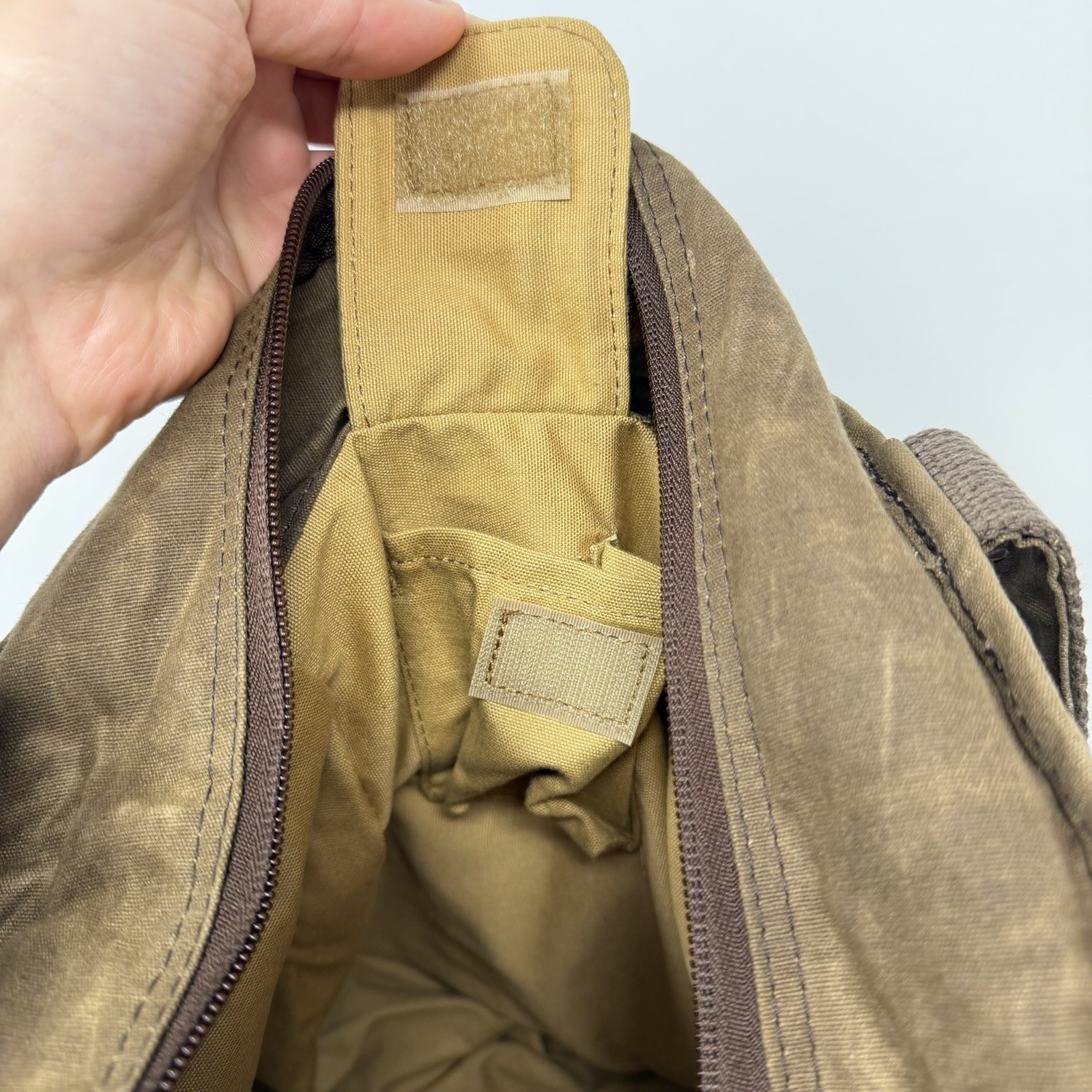 Duluth Trading Co Waxed Canvas Leather Messenger Bag Laptop Briefcase Mens