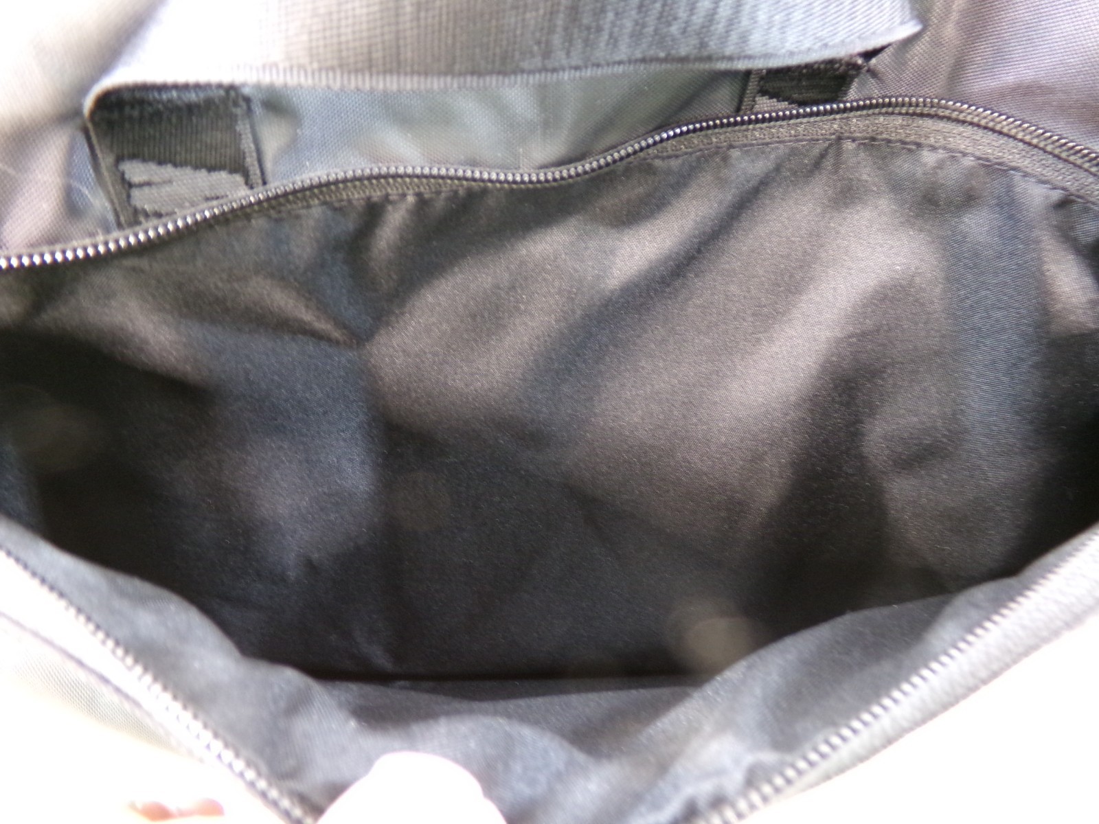 Nike Sportswear Essentials Shoulder Messenger Bag Laptop Tote Black DB0498-010