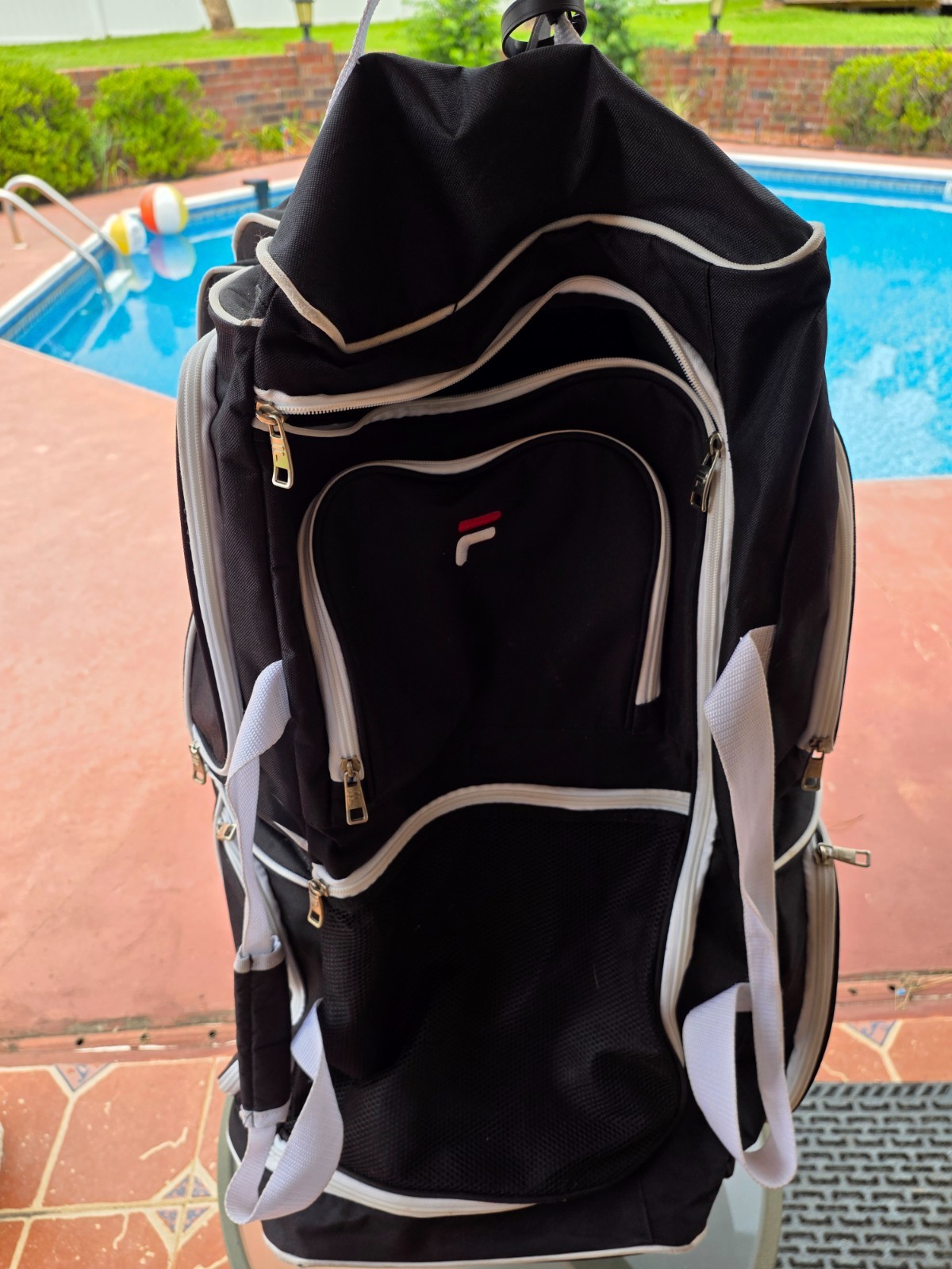 FILA BLACK SPORTS EQUIPMENT BAG