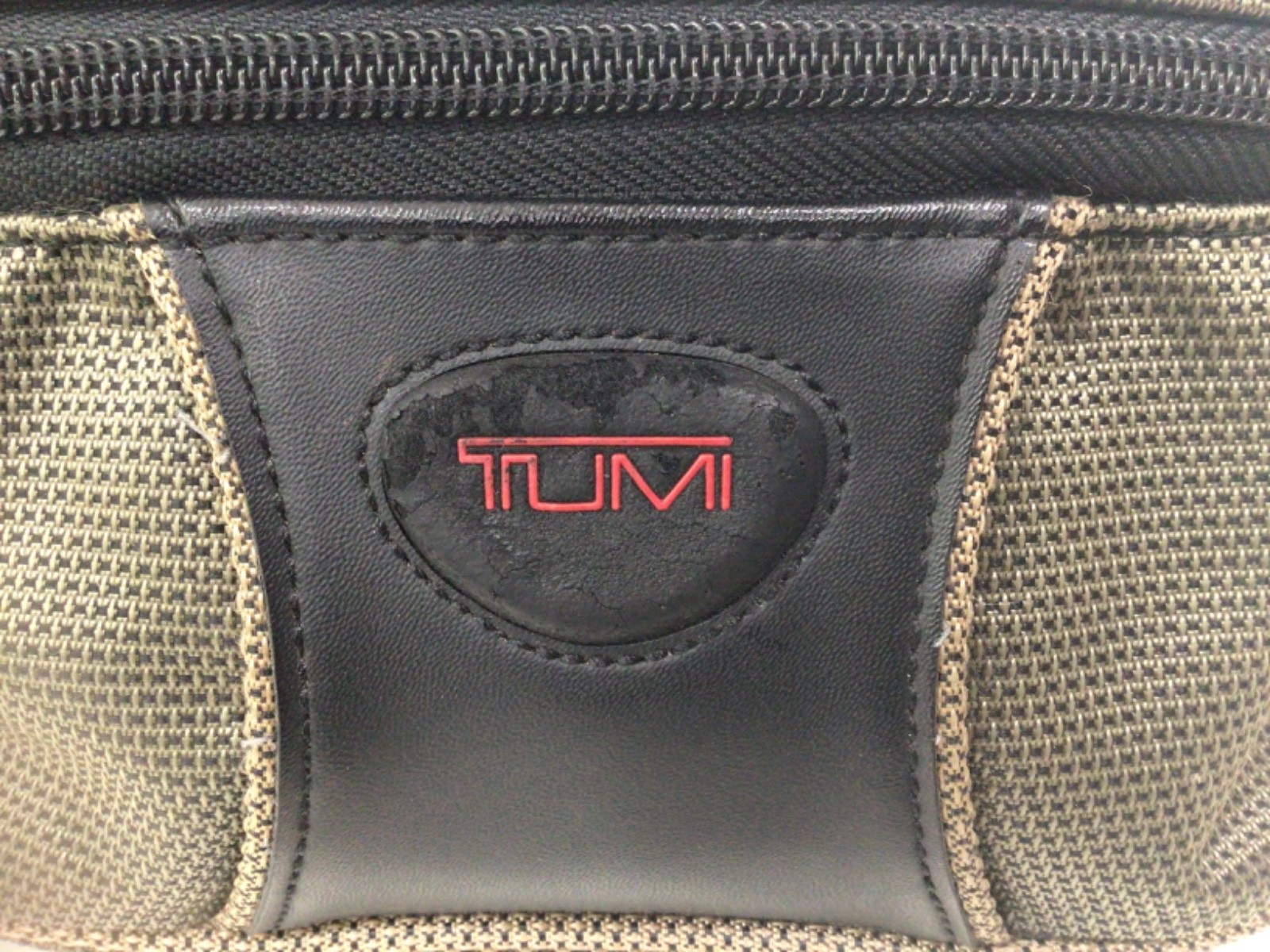 Tumi T2 Pewter Ballistic Nylon Fanny Pack Waist Pouch Unisex Adult