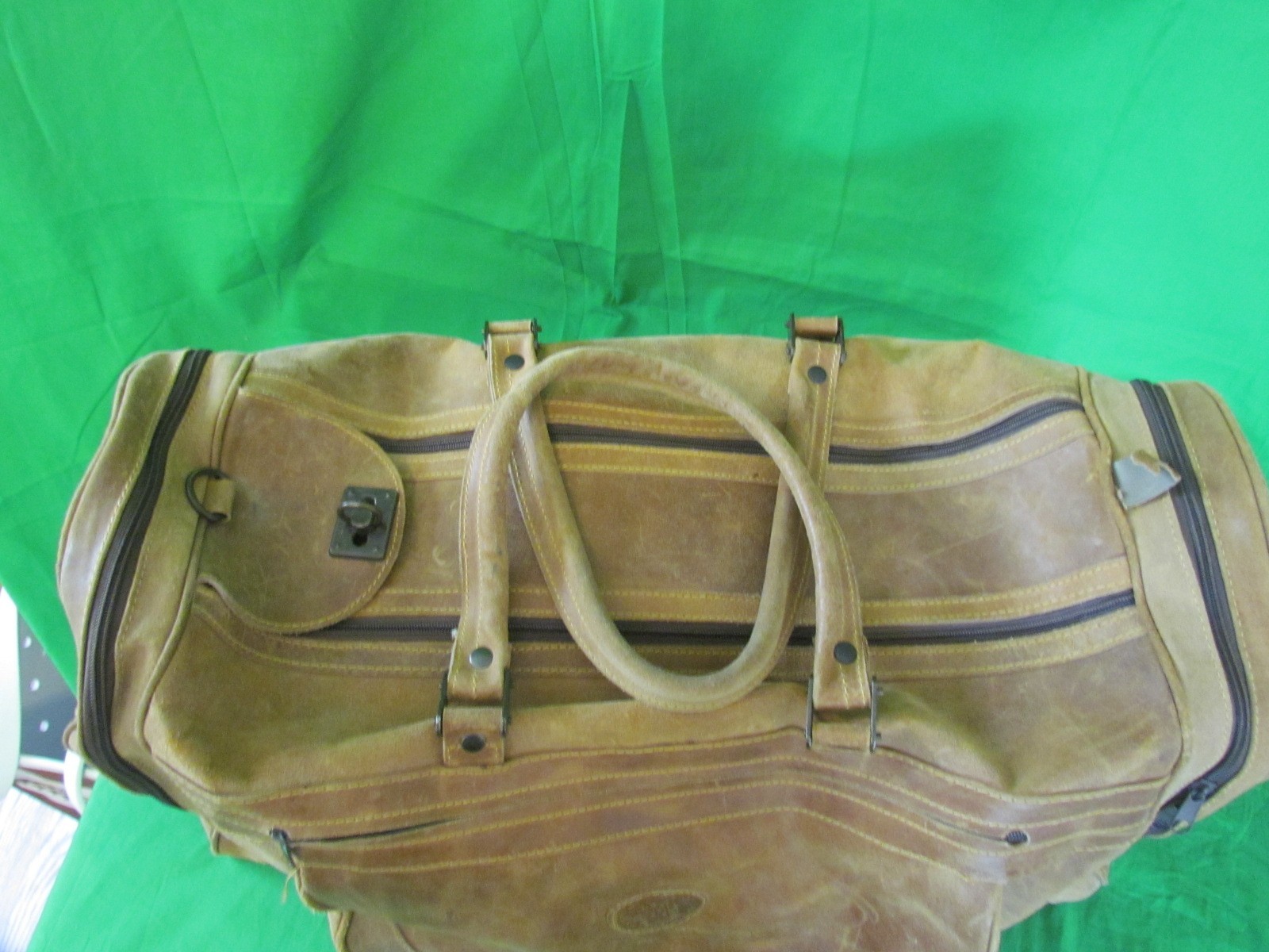 Genuine Leather By AA Nubuck Suede 22″ Duffle Bag Brown Nice but Needs Repair