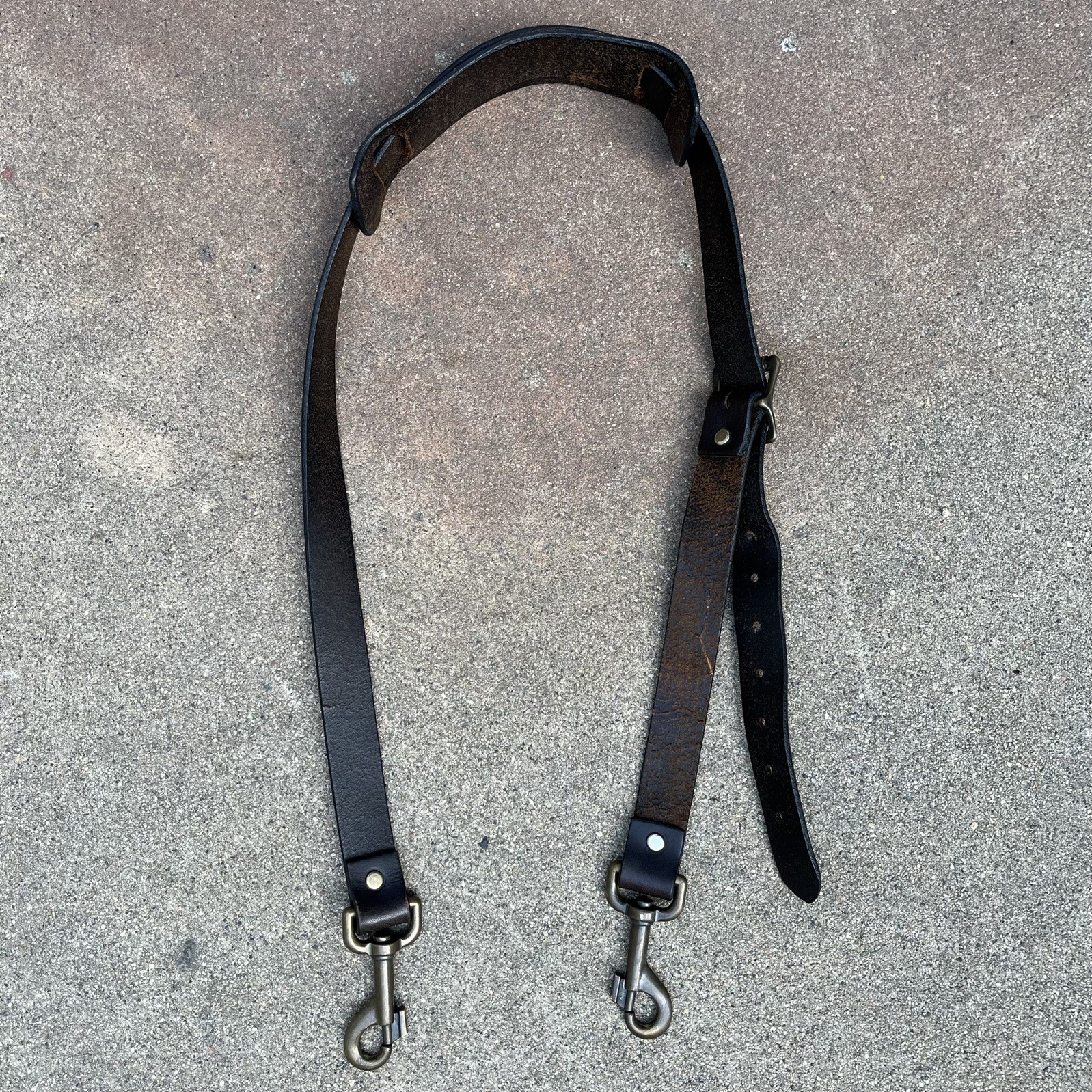 VTG Filson Bridle Leather & Brass Shoulder Strap | Short “Talon Era” Excellent