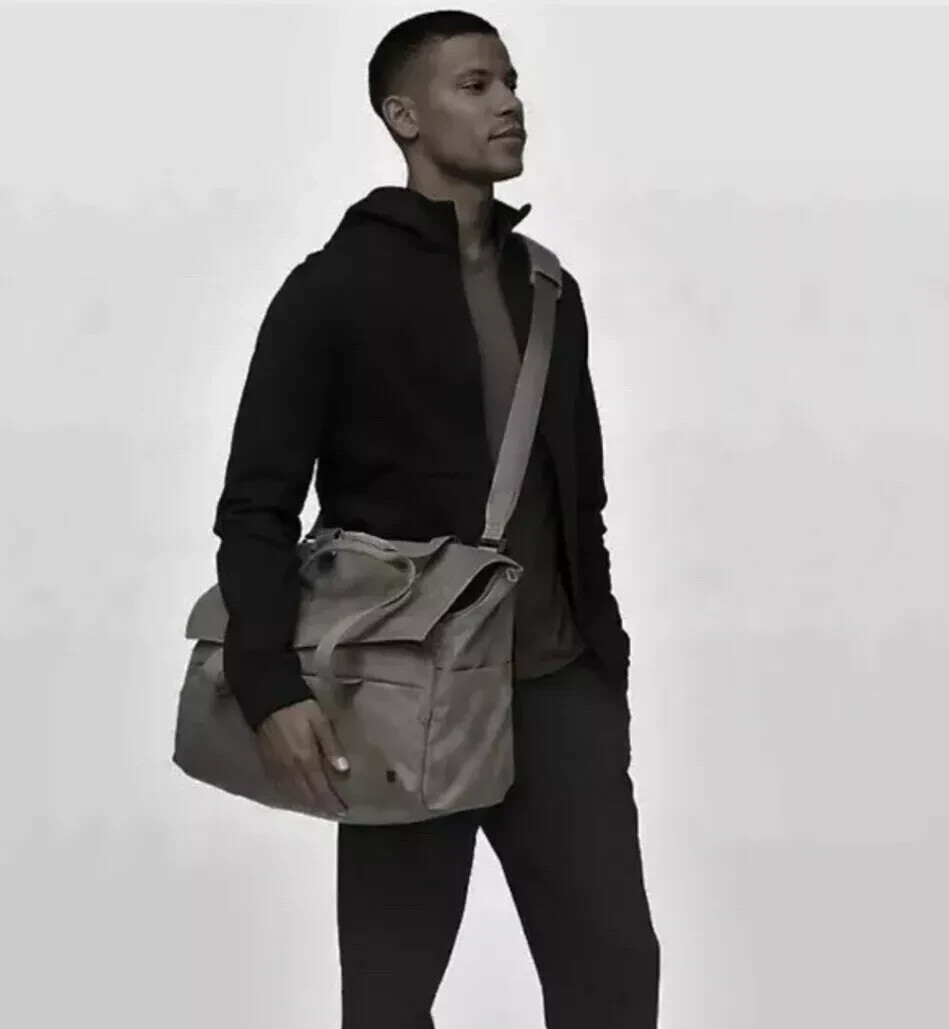 Lululemon Early Embark Large Duffel Messenger Laptop Computer Bag Nylon