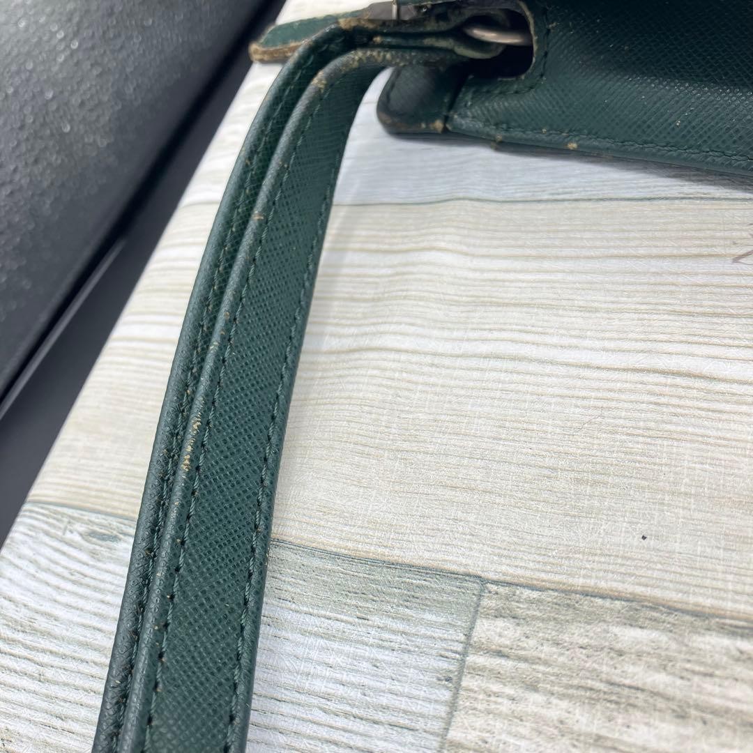 Authentic Burberry Leather Clutch Bag Green 25.7cm x 18cm x 6.5cm Damaged