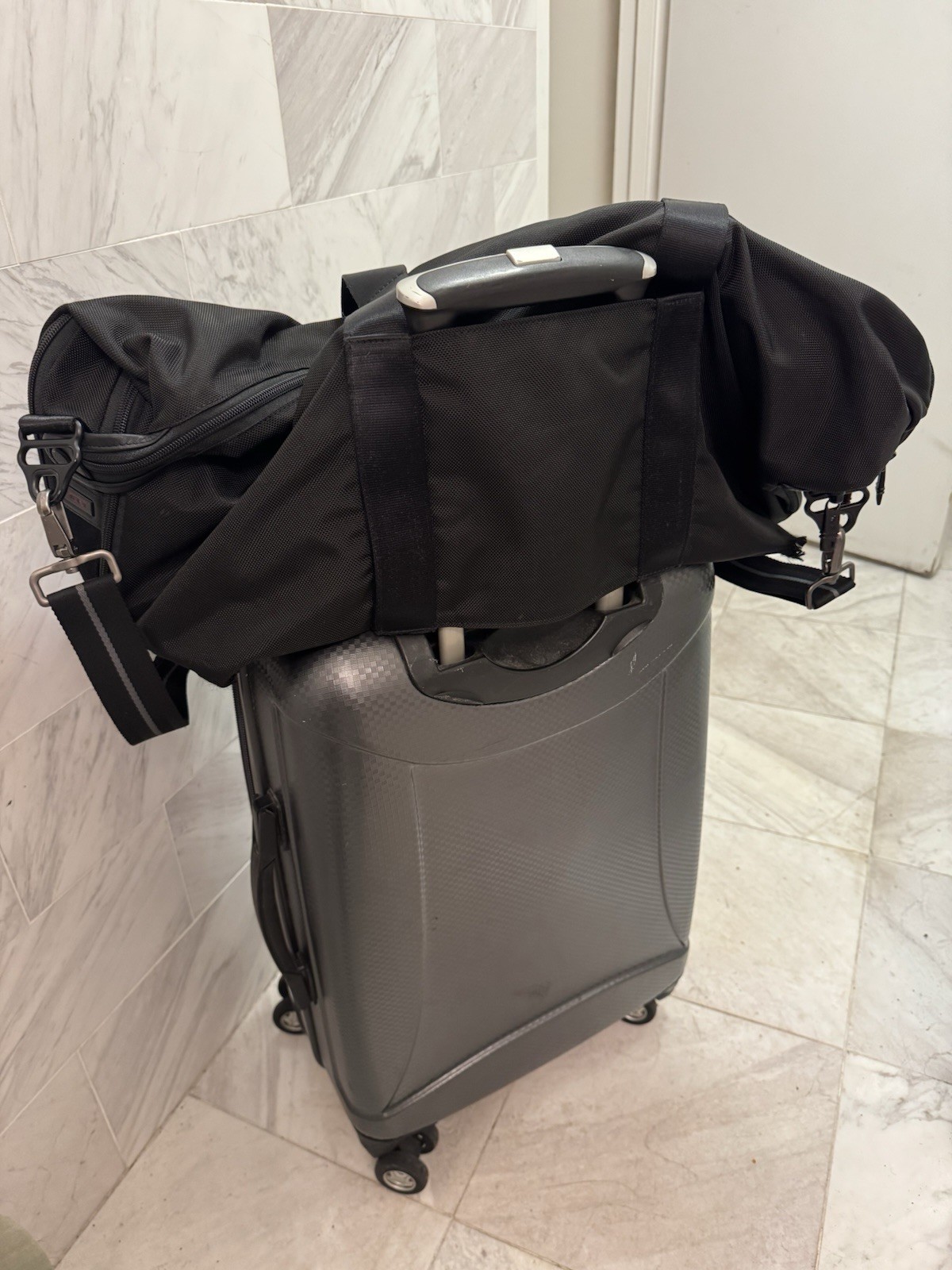 TUMI Alpha 2 ballistic Nylon Double Expansion Duffle 22159D2 Travel Gym Bag