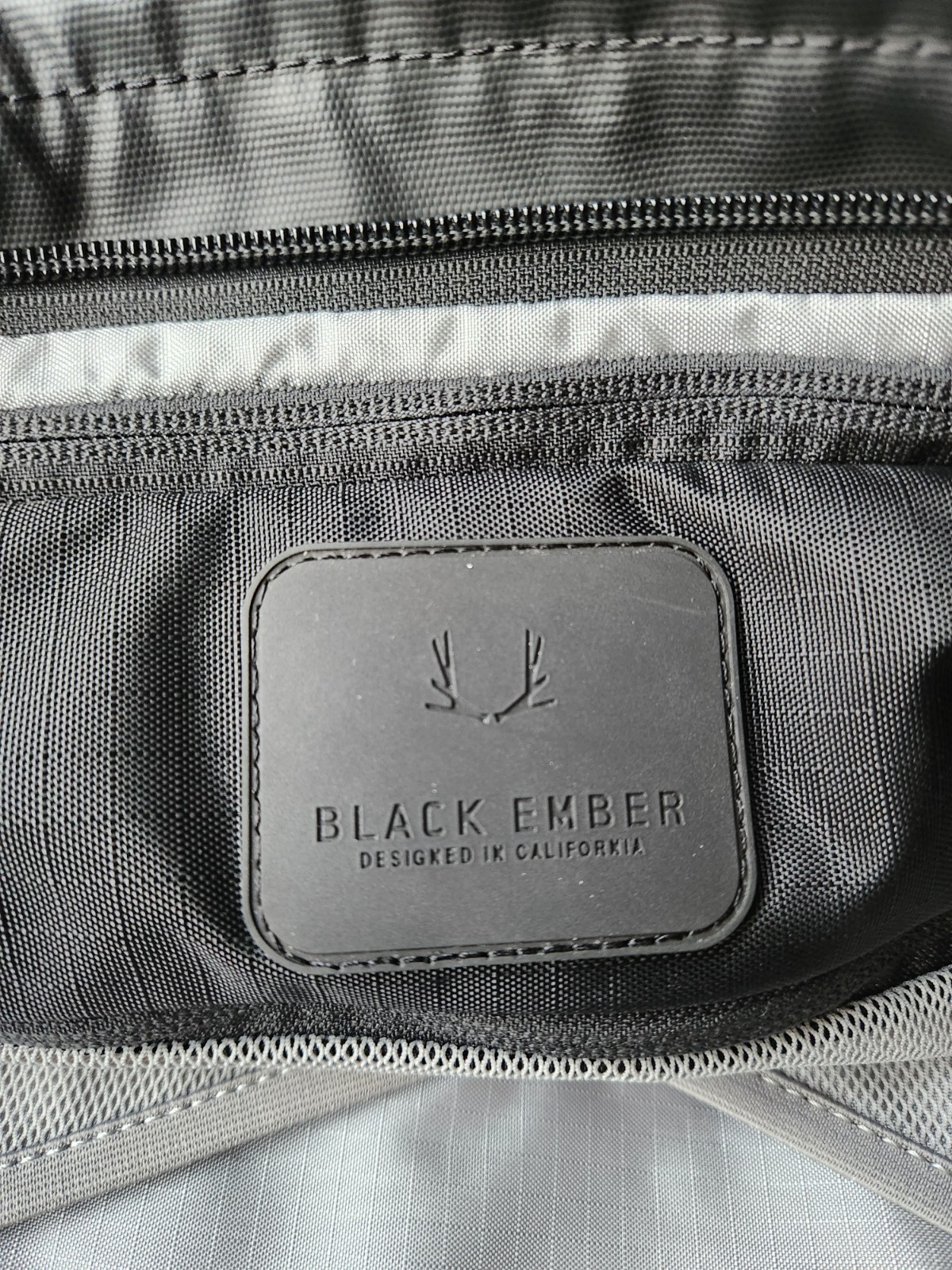 Black Ember FORGE Black Briefcase Backpack Overnight Expandable **MINT**