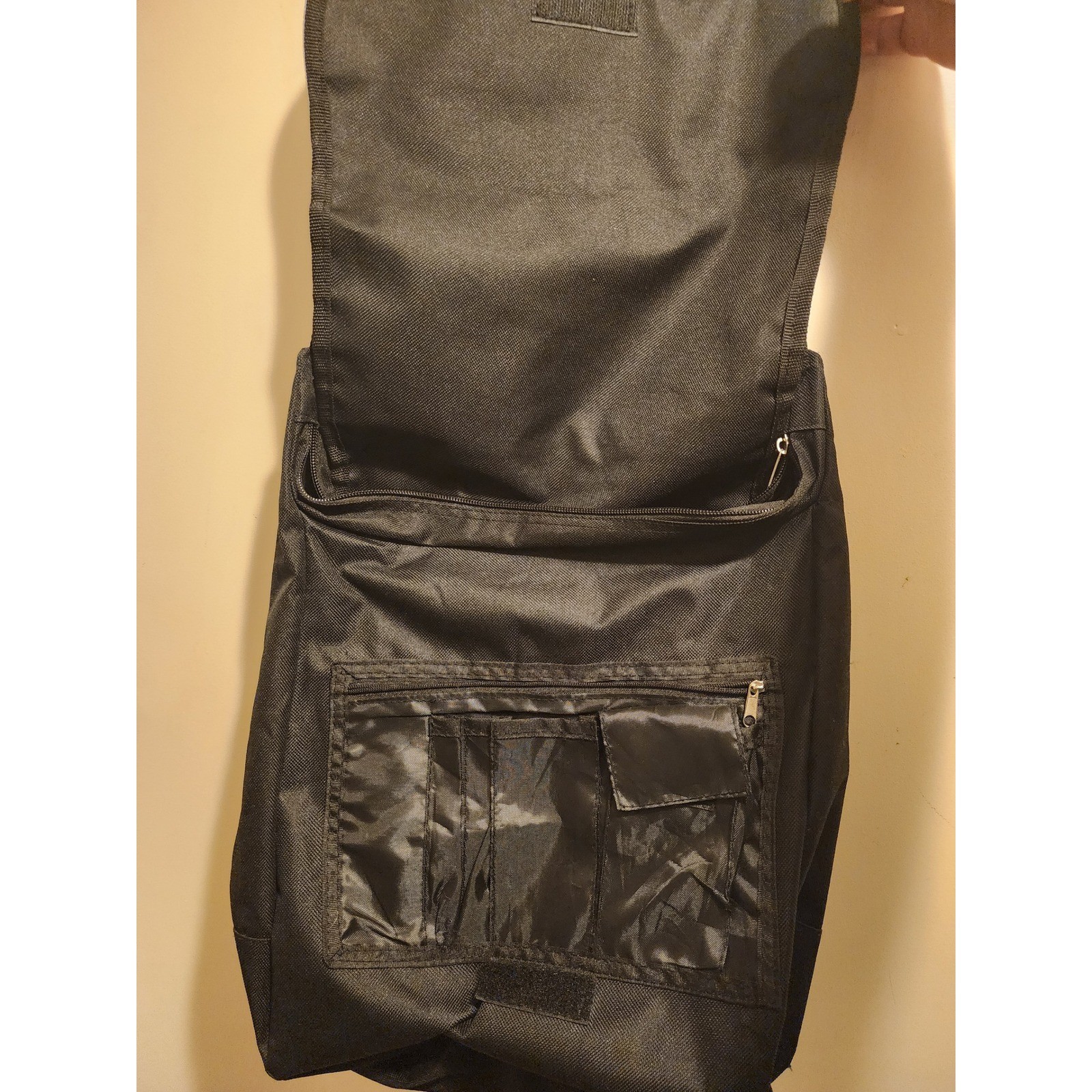 The Hobbit Motion Picture Trilogy Messenger Bag Black Crossbody Thorin Graphic