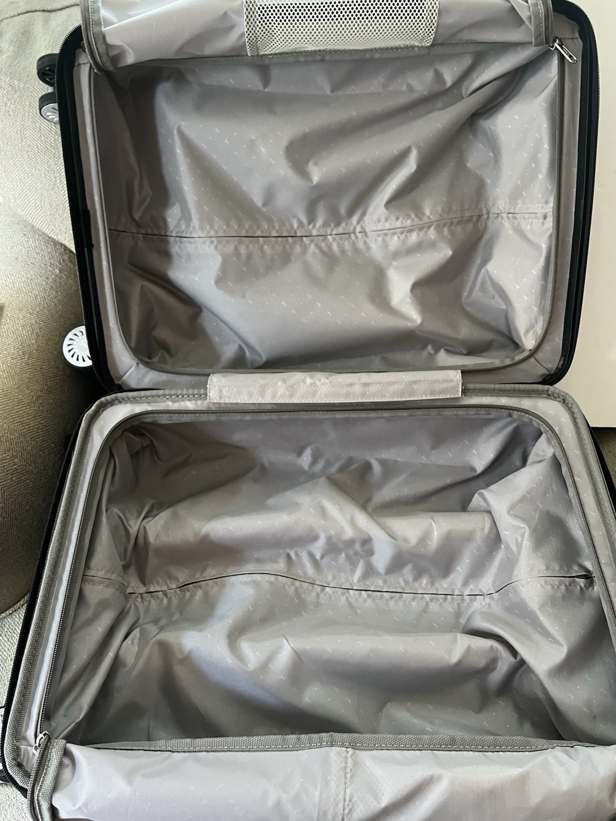 Travelpro Pathways 3 Hardside Expandable Luggage, 8 Spinner Wheels, 21 Inch Navy