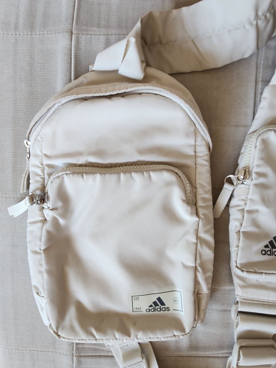 Adidas Essentials 2 Sling Crossbody Bag / Off-white / Zippered Pockets