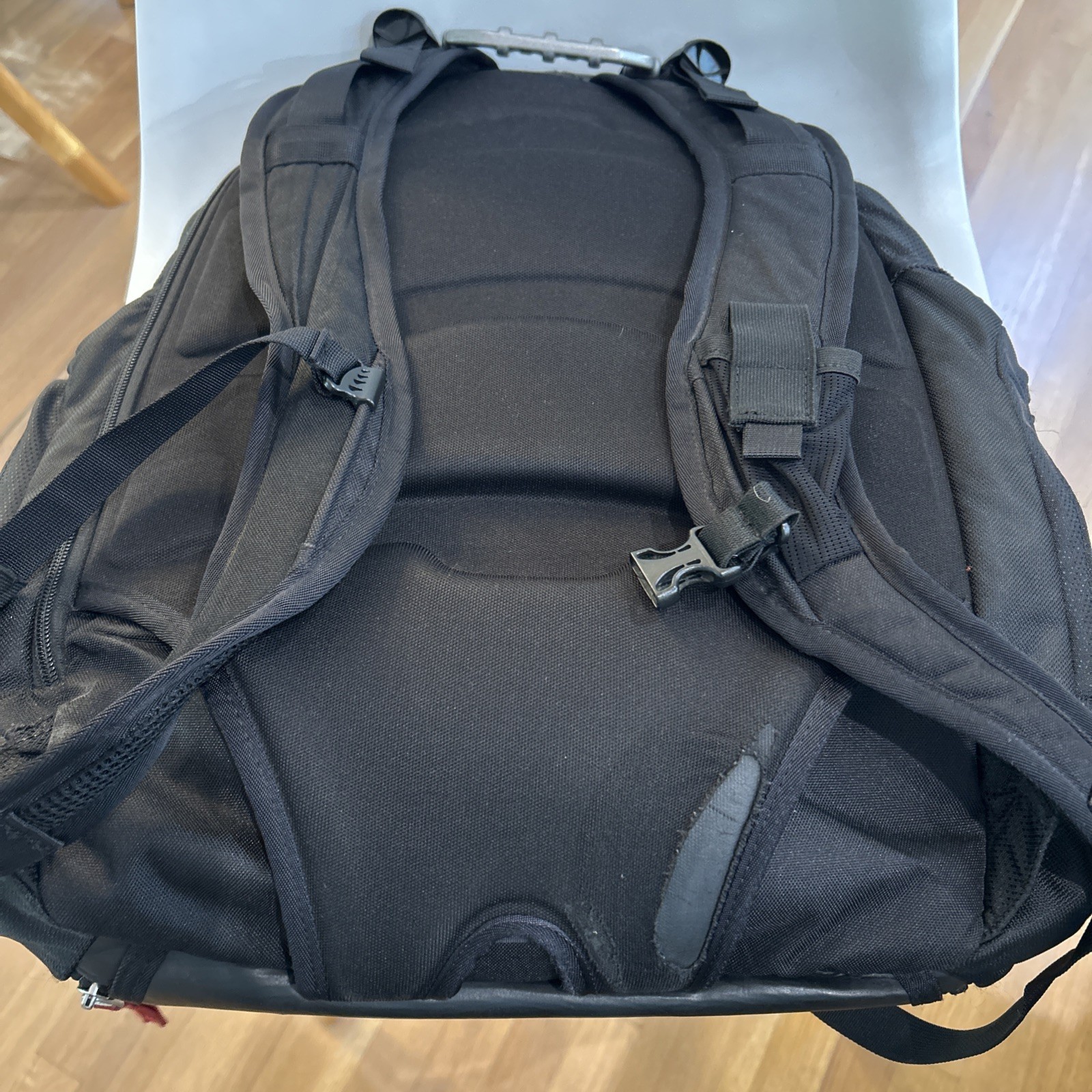 Oakley Kitchen Sink Tactical Field Gear Backpack Stealth Black Daypack Hiking