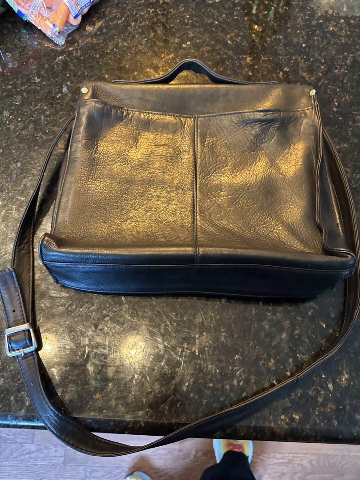 Wilson’s Black Genuine Leather Messenger Bag. Great Condition