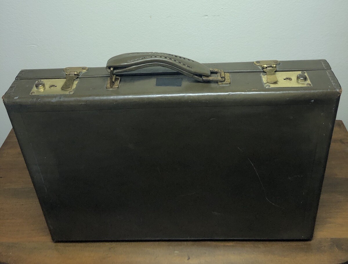 Vintage Top Grain Saddle Cowhide Slim 3”Briefcase “RARE”Dark Olive Green 2 Keys