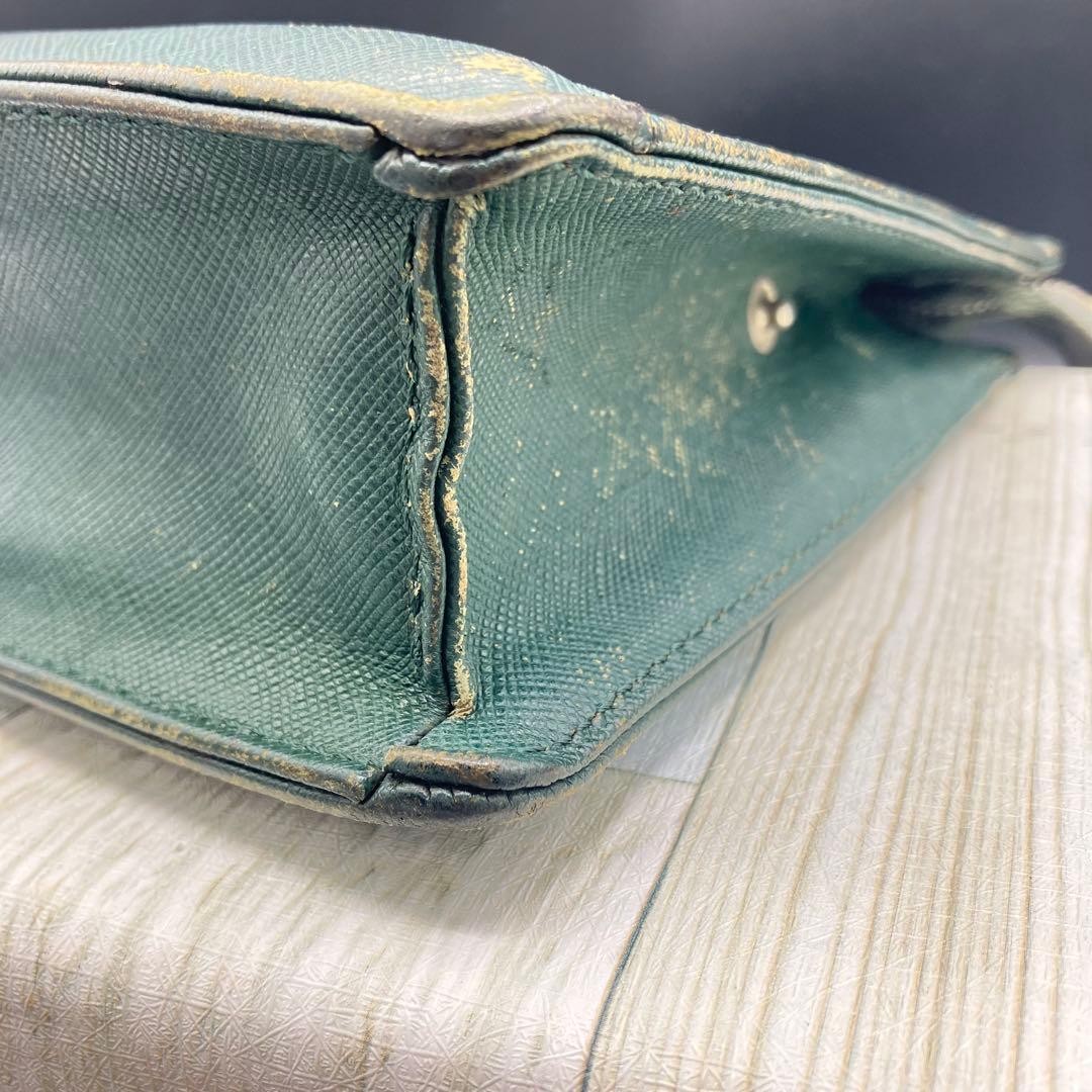 Authentic Burberry Leather Clutch Bag Green 25.7cm x 18cm x 6.5cm Damaged