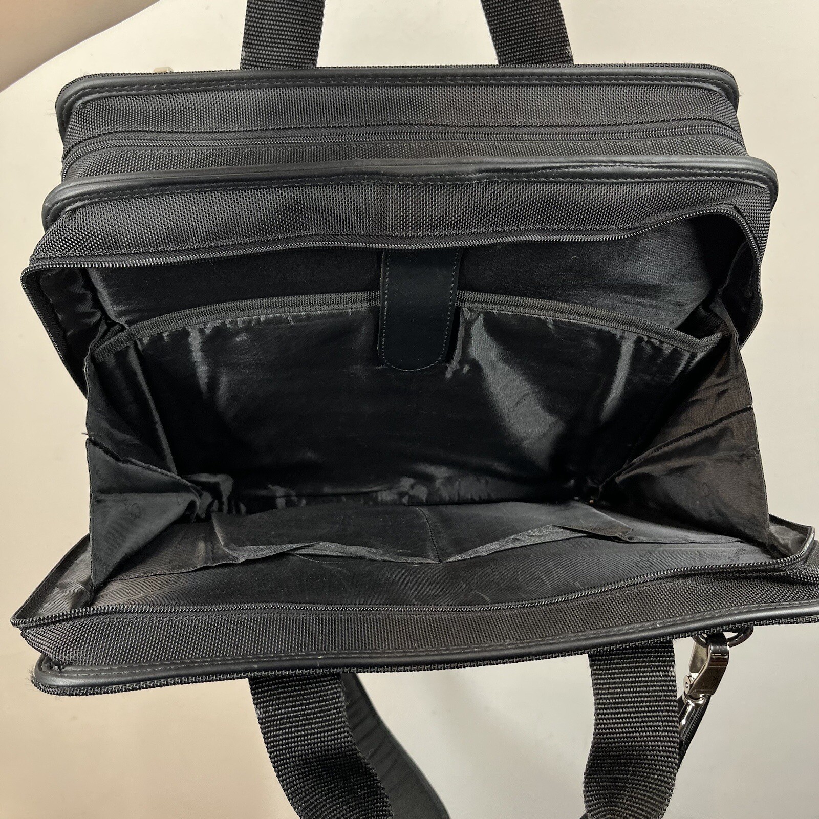 Franklin Covey Messenger Briefcase 15×12 Laptop Leather Nylon Black Bag Organize