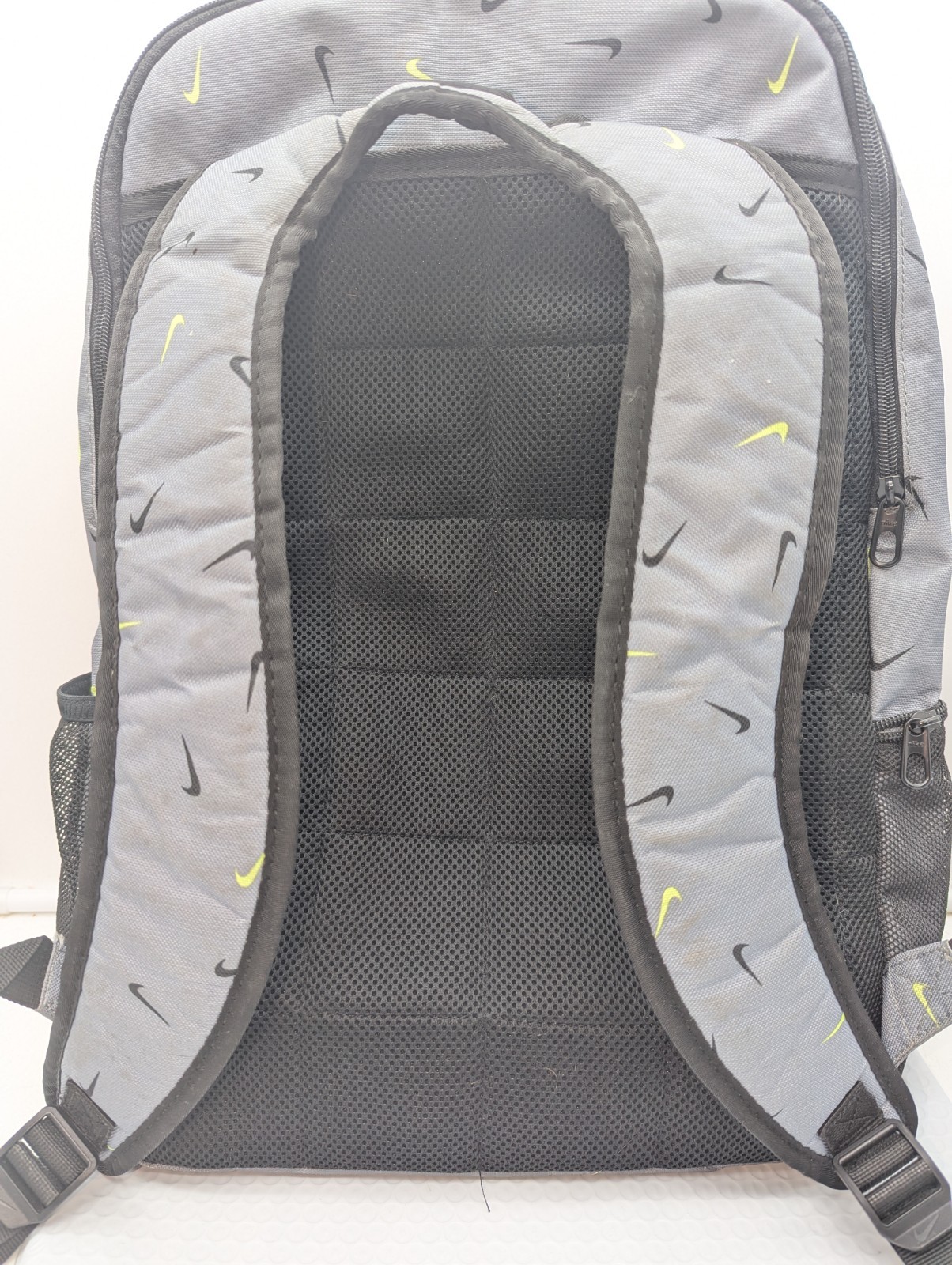 Nike Brasilia All Over Print Backpack Training Gym Gray/Black BA6039 Used